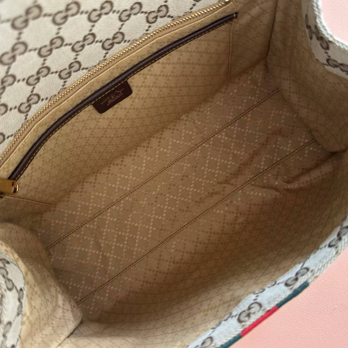 Gucci Paparazzo Medium Top Handle Bag 32x24x17cm