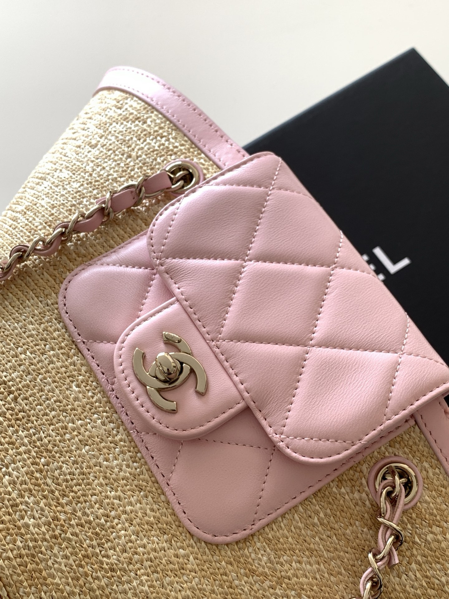 Ch**el Shopping Bag 18x41x13cm