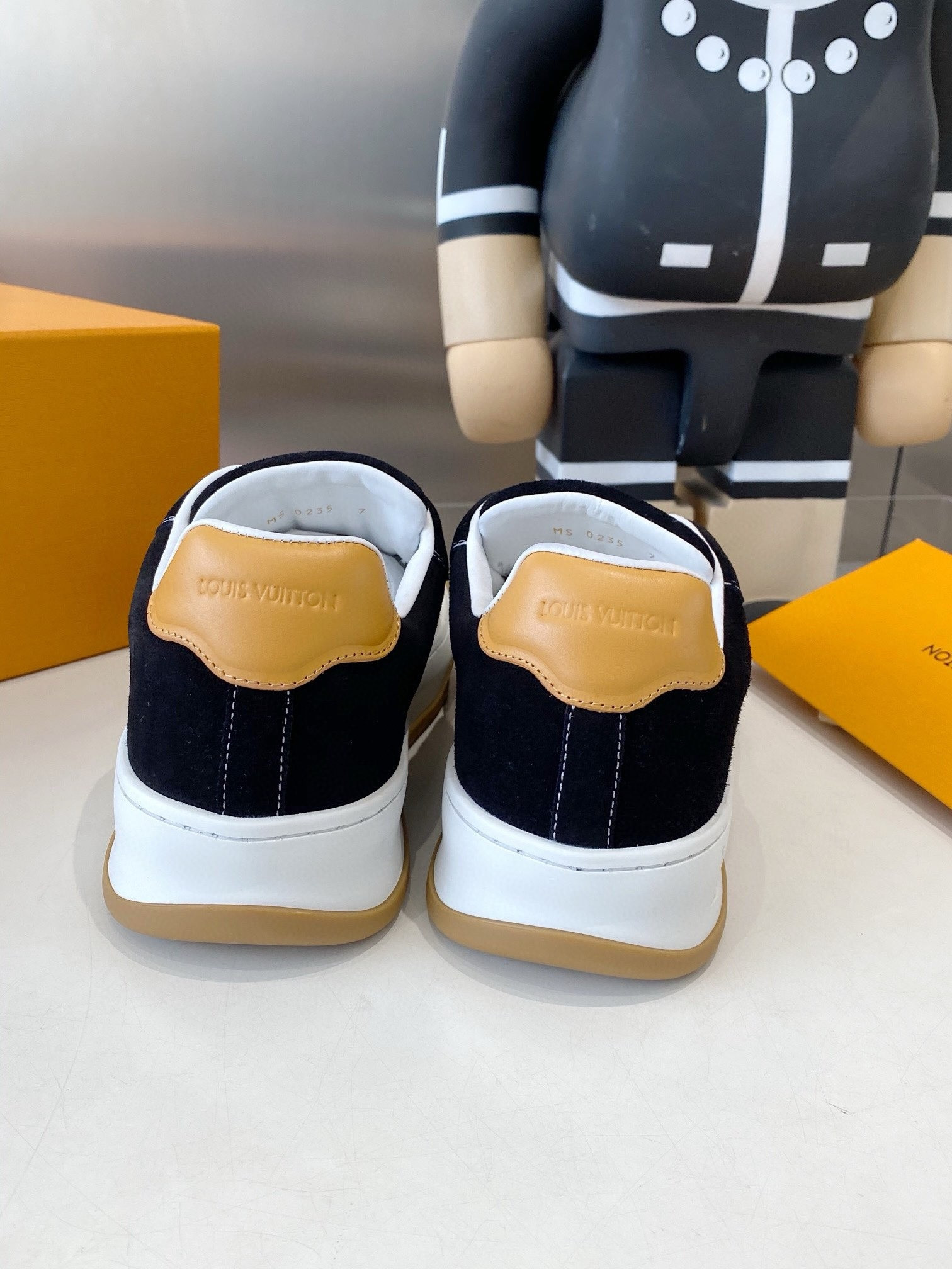 UA LV Tilted Sneaker