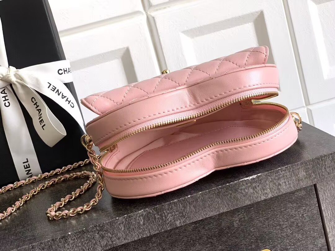 Ch**el 25B Heart Bag AS5764 18x19x5cm