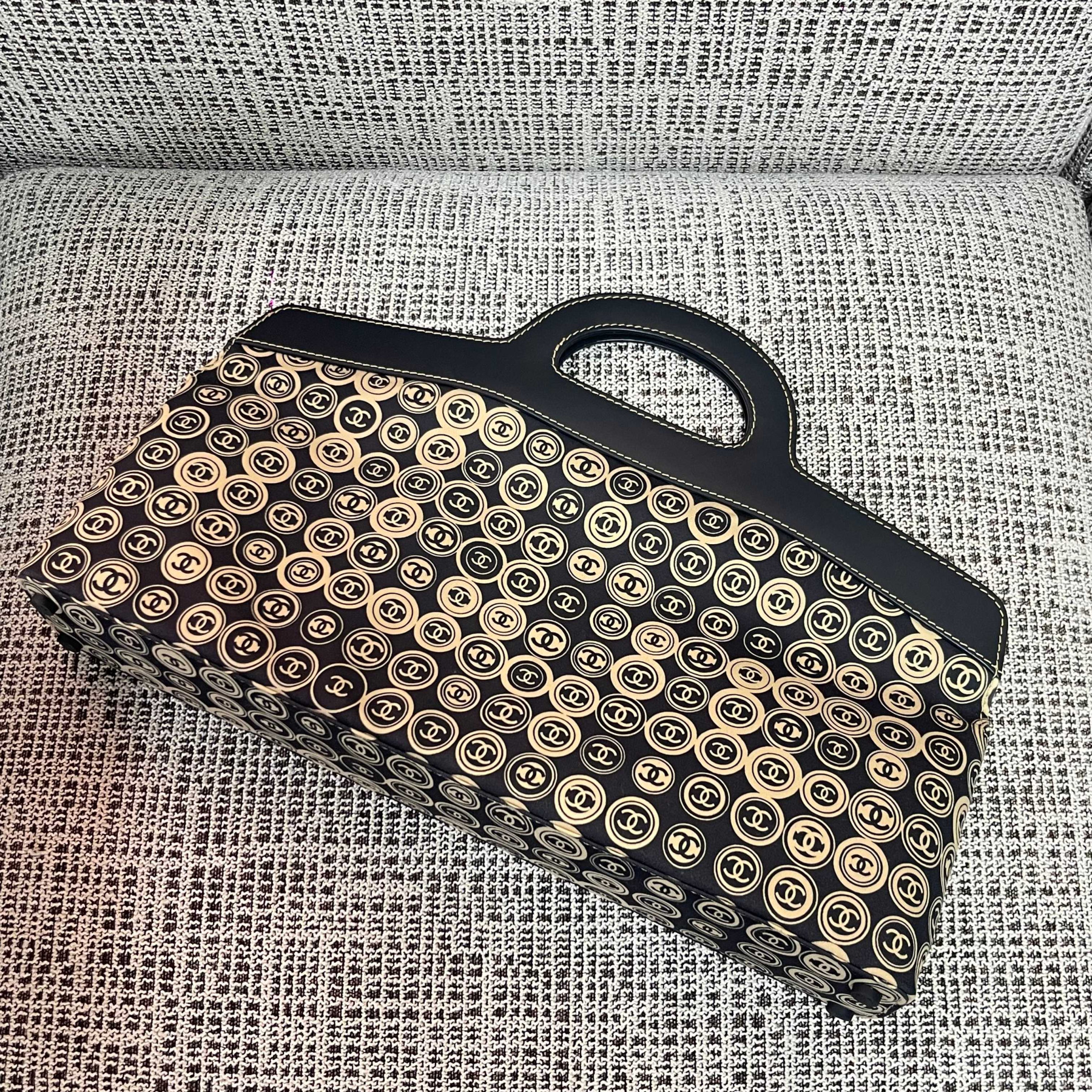 Chanel Vintage Hard-handled Tote Bag 46x34x8cm