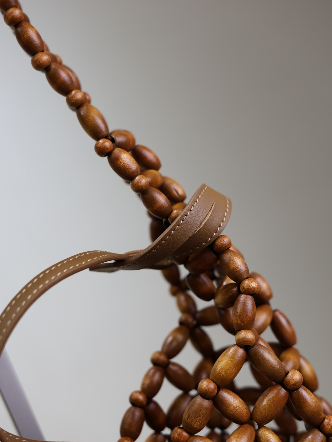 Y51 LE 5 à 7 wood beads 23x22x8.5cm