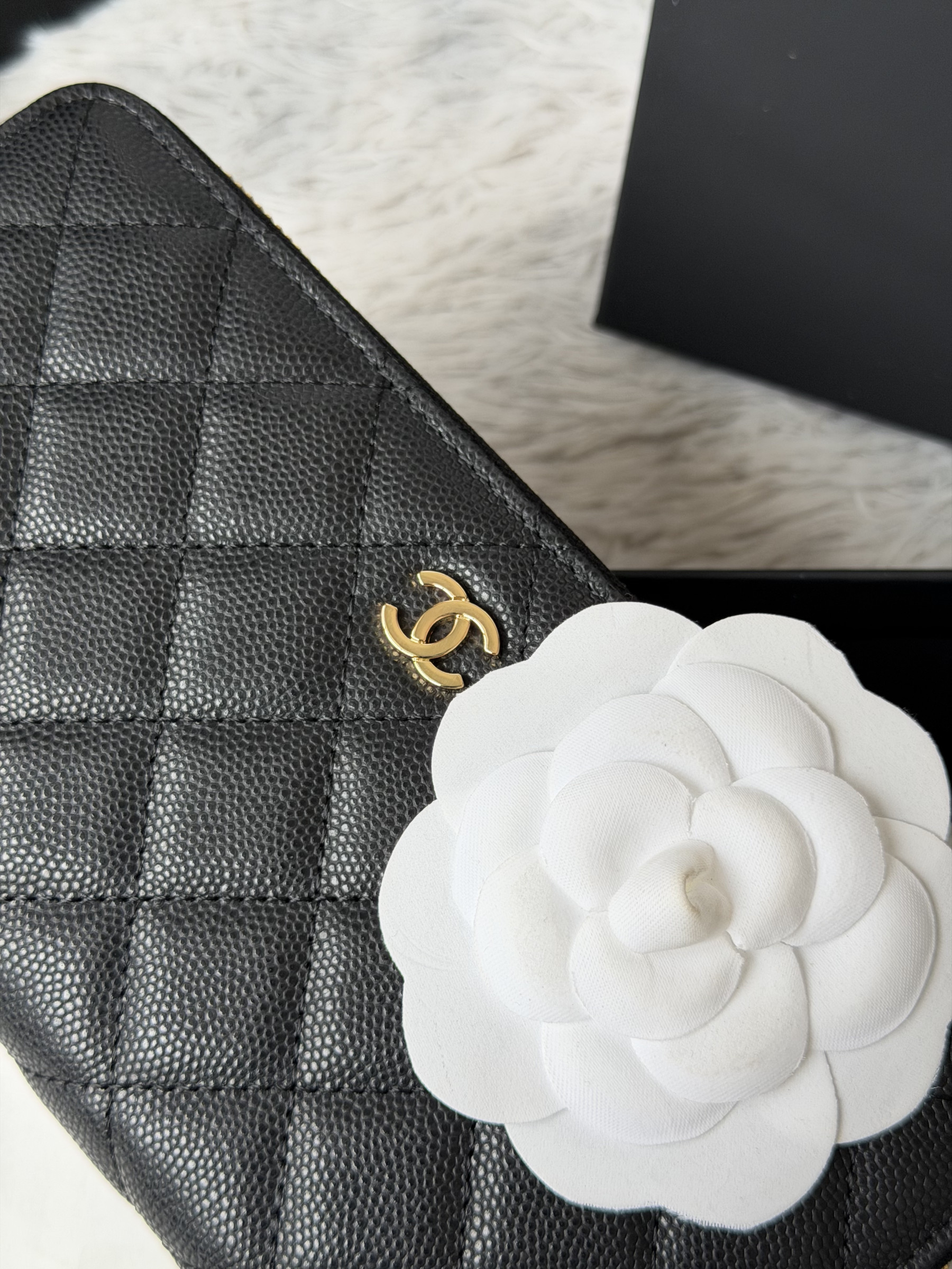 Ch**el zip around wallet 80758 10x19x3cm