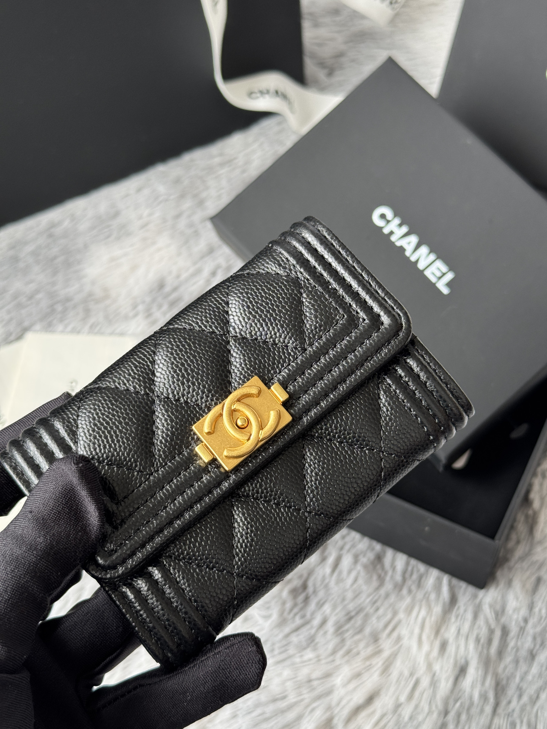Ch**el boy Ch**el flap card holder a80603 7.5x11.3x2.1cm