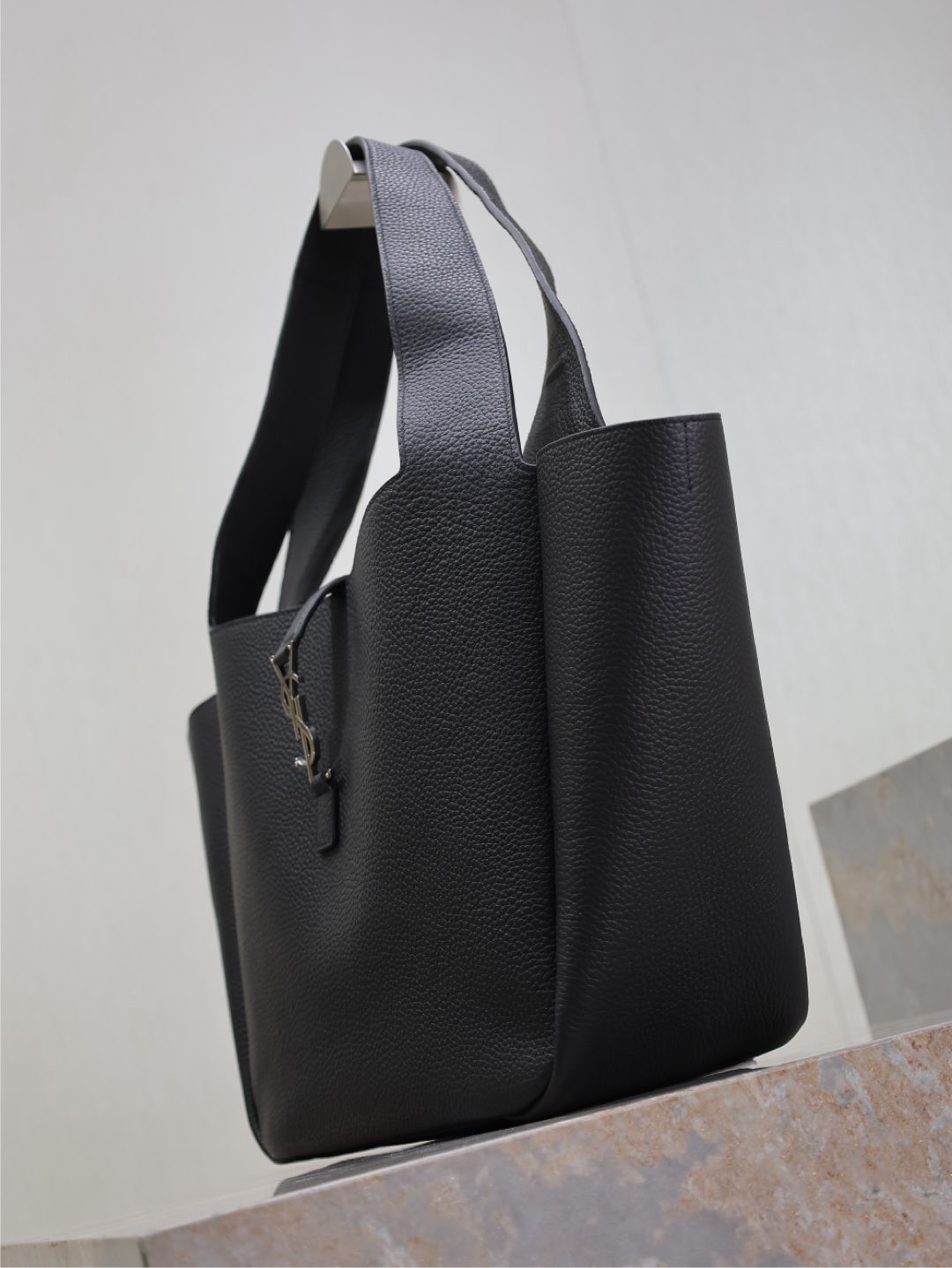 Y51 LE 5 À 7 BEA in grained leather 50×28×18cm