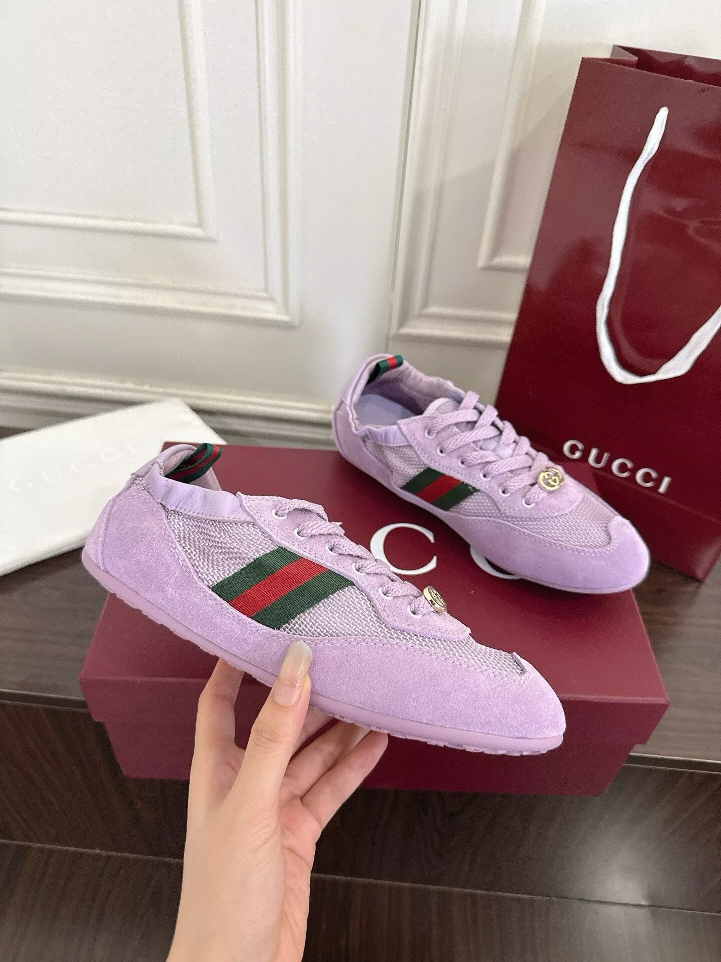 UA Gucci Women