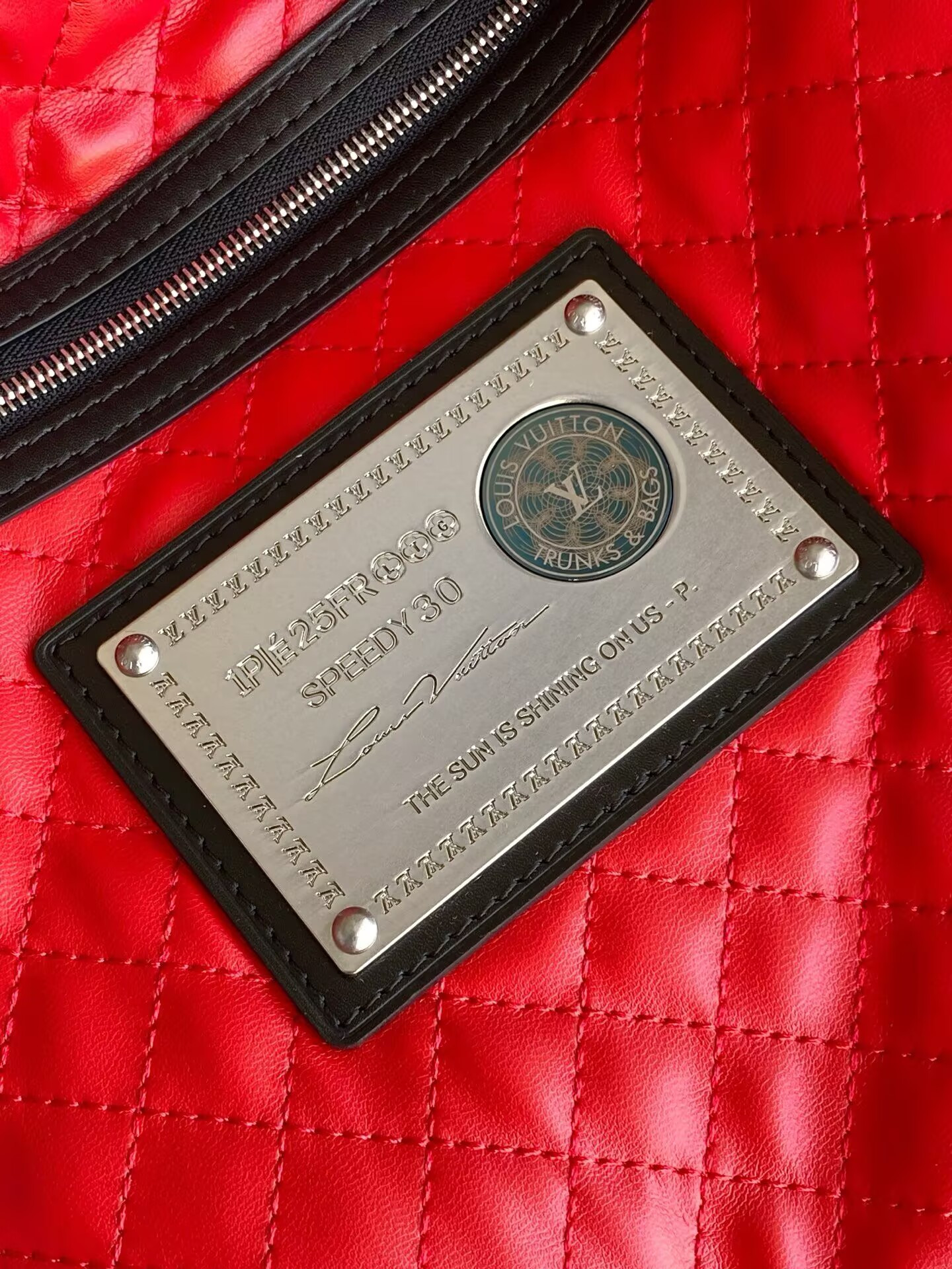 LV SPEEDY P9 BANDOULIÈRE 30 SCRIBBLE Handbag M26175 22.5x18x32cm