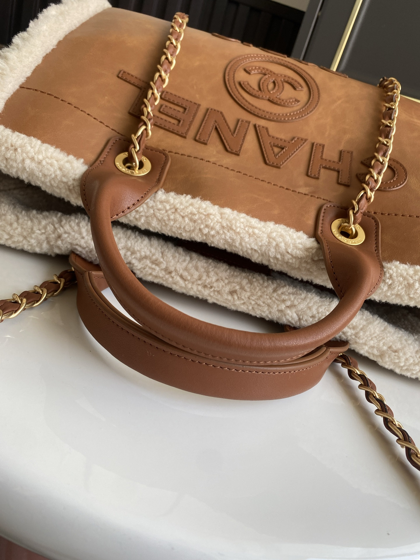 Ch**el deauville tote shopping bag 33cm