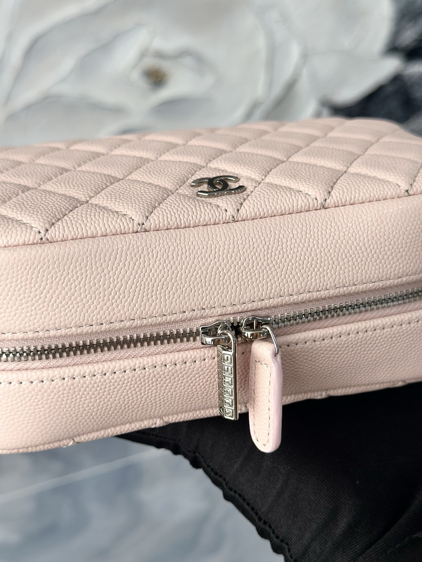 Ch**el pouch bag a31104 18.5x6x11cm