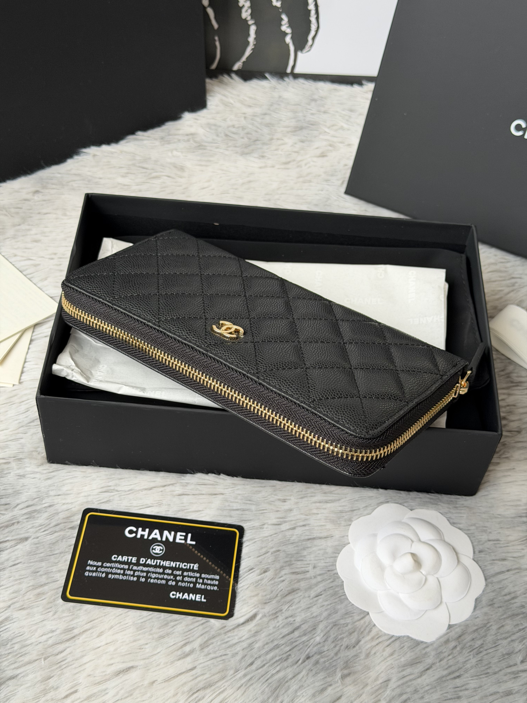 Ch**el zip around wallet 80758 10x19x3cm