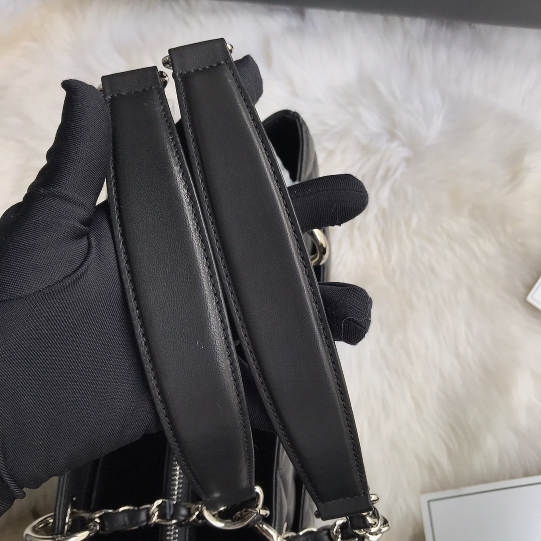 Ch**el GST HARDWARE 24X33X13CM