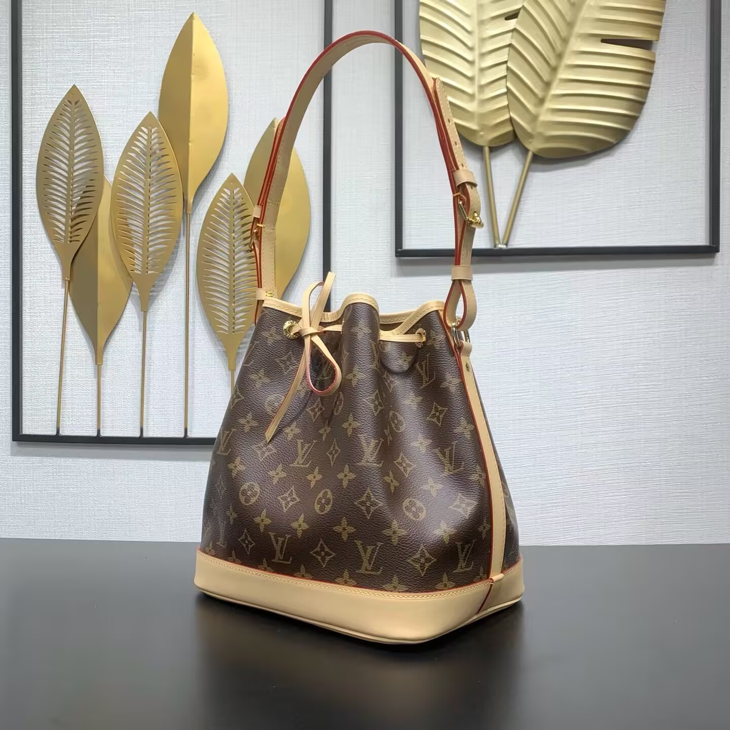 LV Petit Noé M46984 27x21x27cm