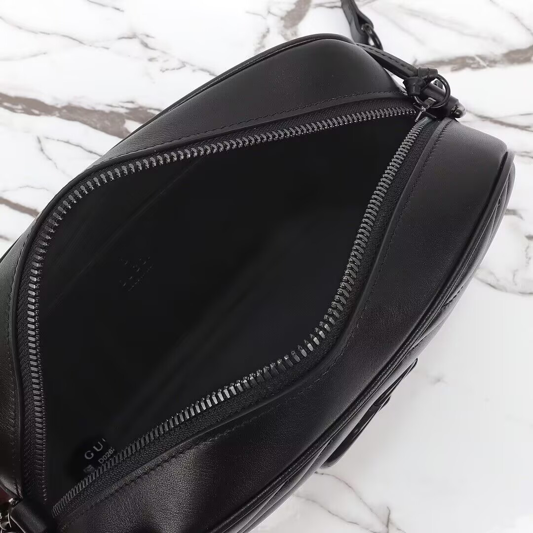 Gvc*1 GG Marmont small shoulder bag 24x12x7cm