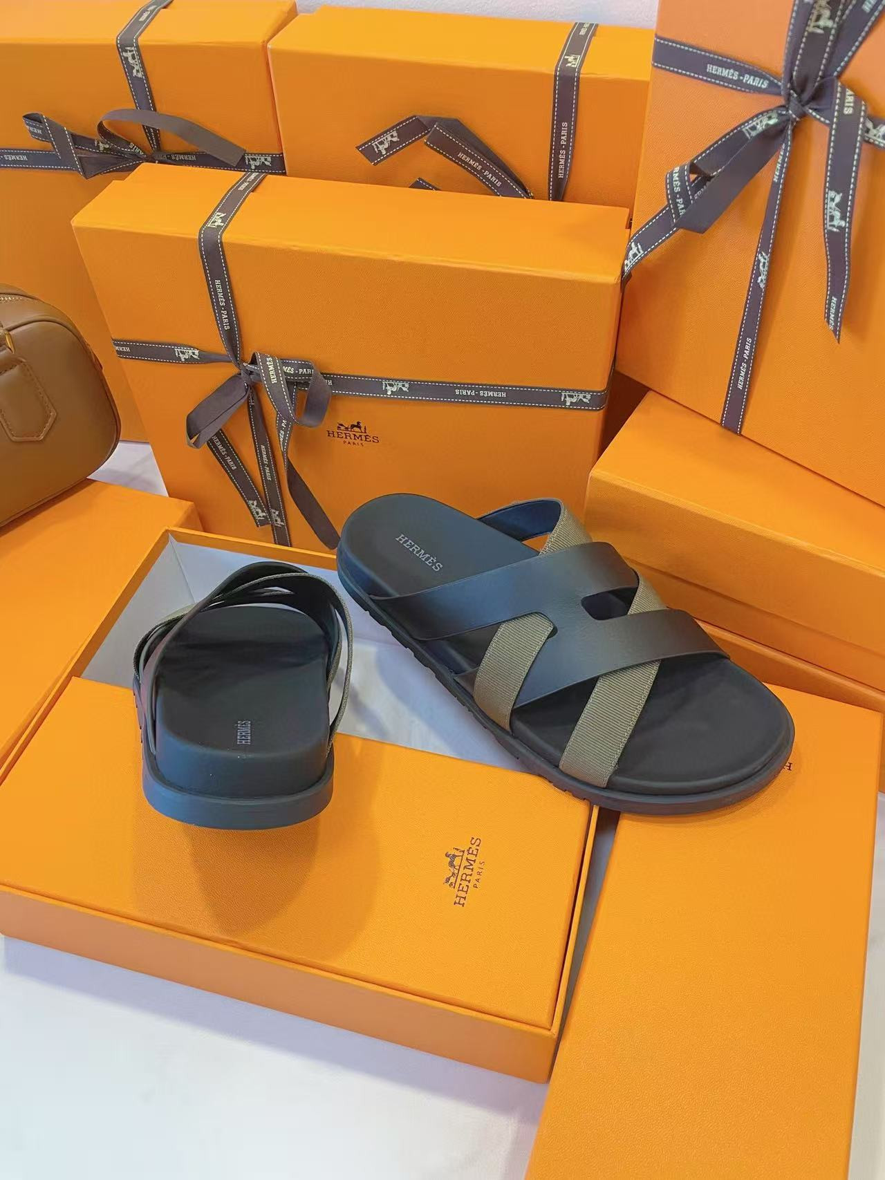 UA H**me5 Kazimir Sandal
