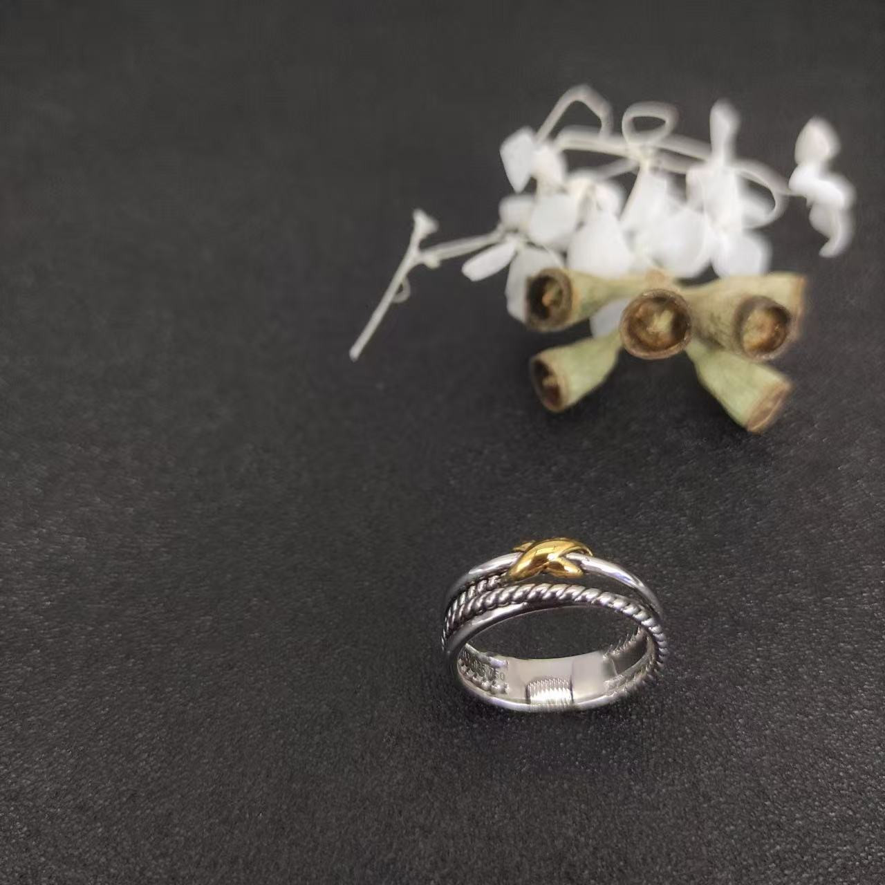 David Yurman X CROSSOVER BAND RING