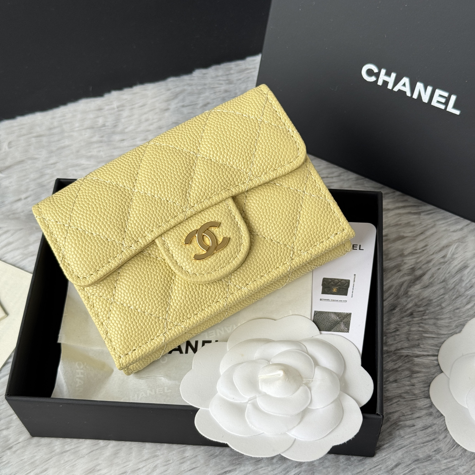 Ch**el card holder 10.5x7.5x3cm