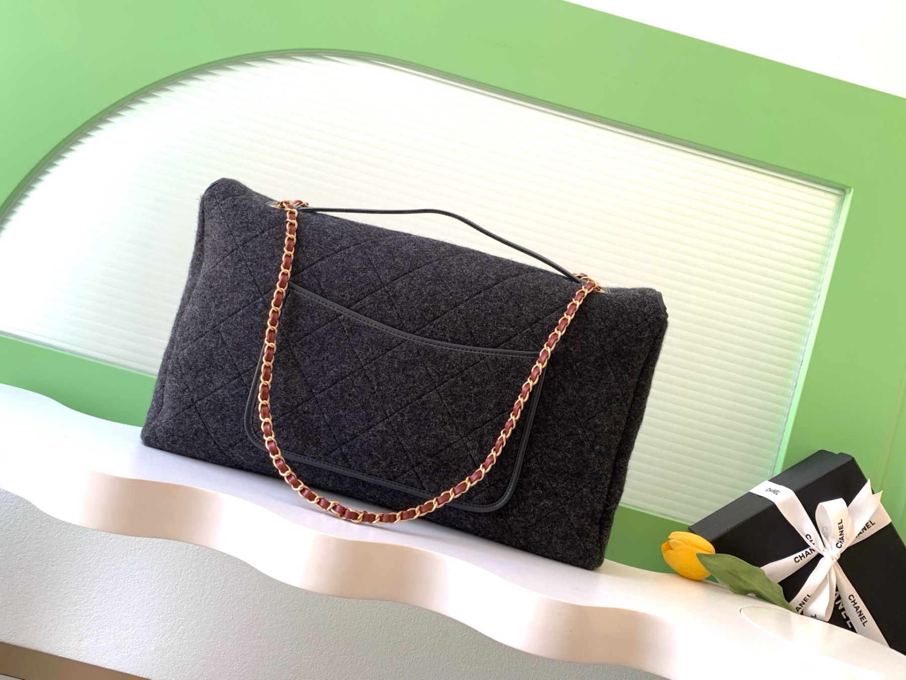 Ch**el Maxi Flap Bag with Top Handle  33x56x7cm