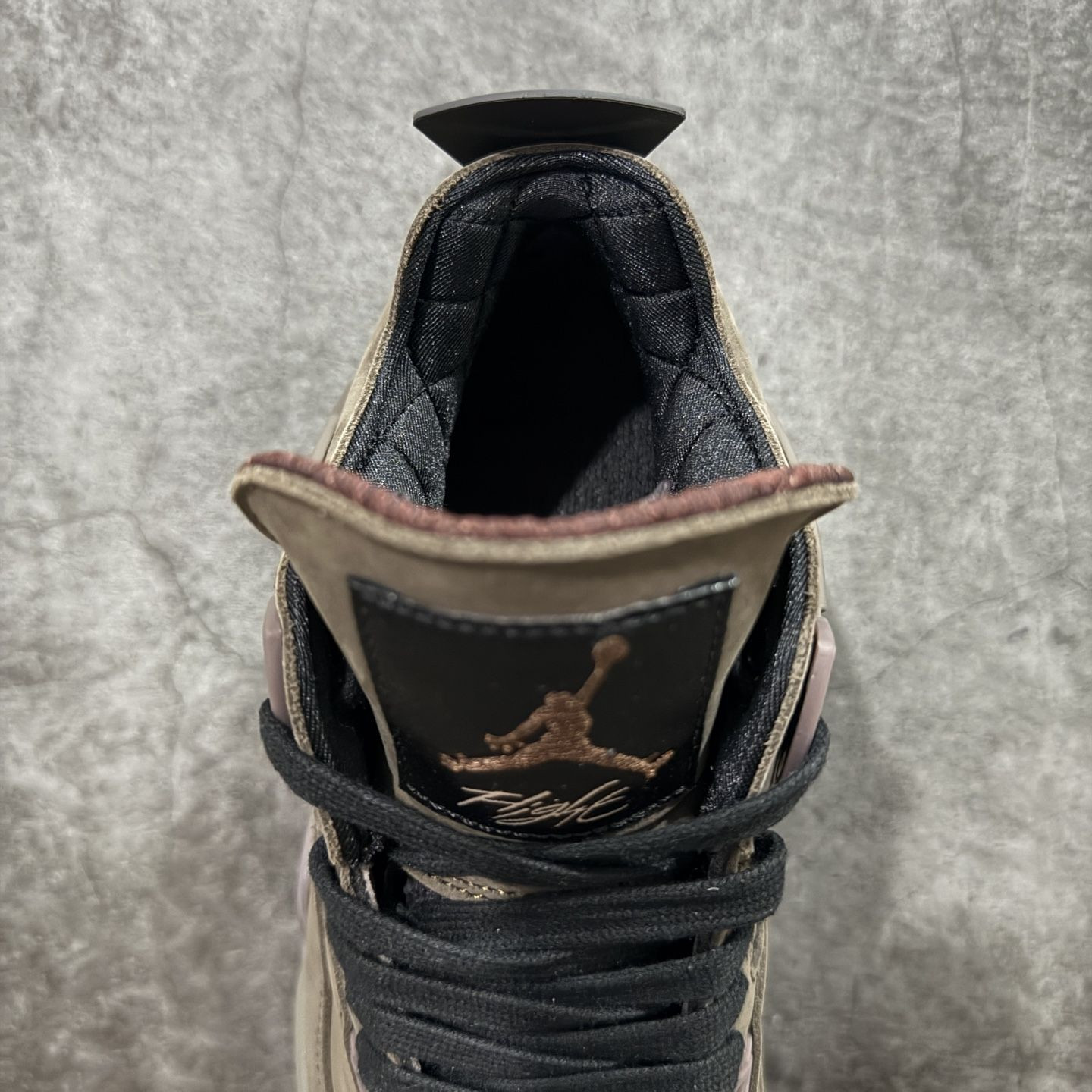 UA Air Jordan 4 Retro