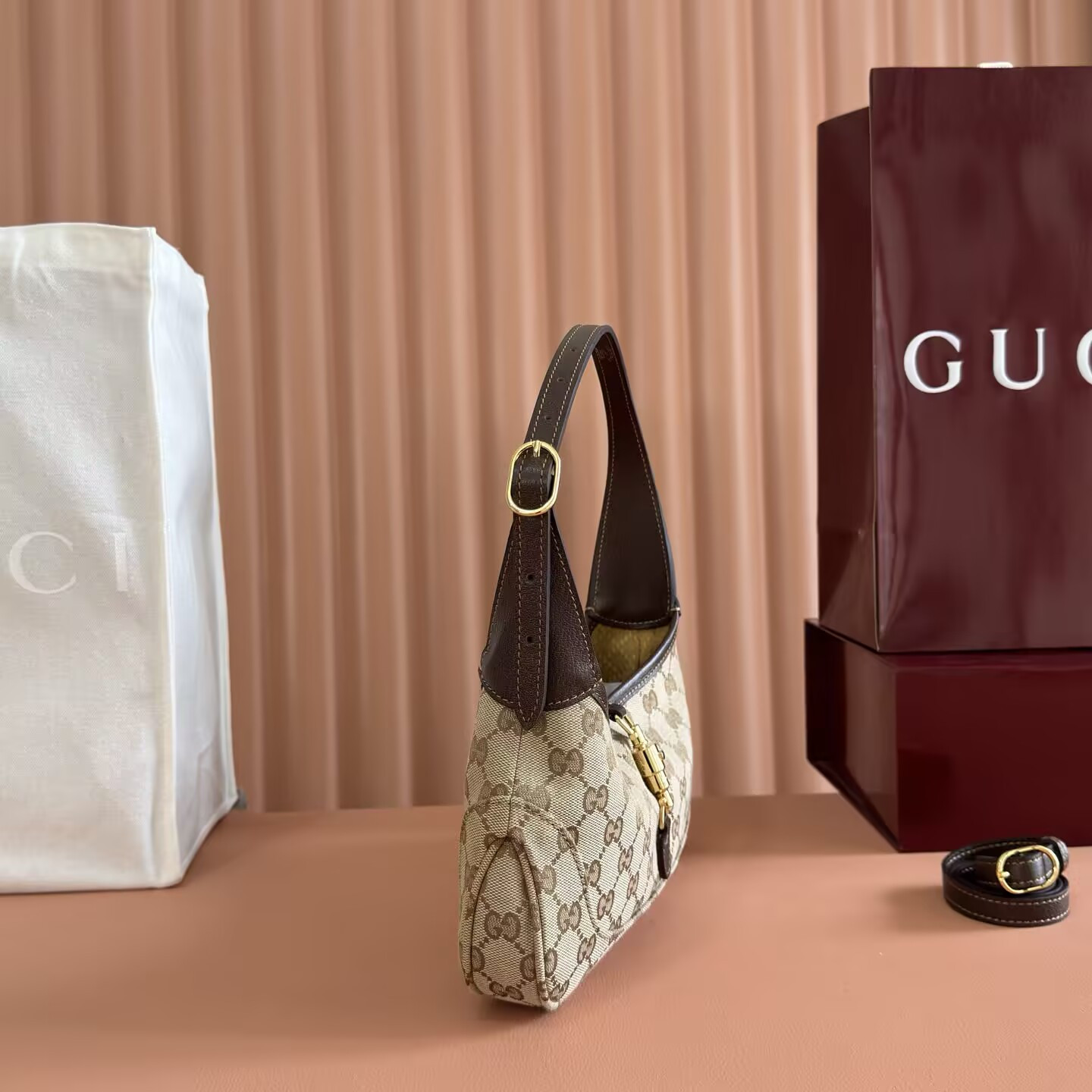 Gucci Jackie Slim Small Shoulder Bag 28x16x3.5cm