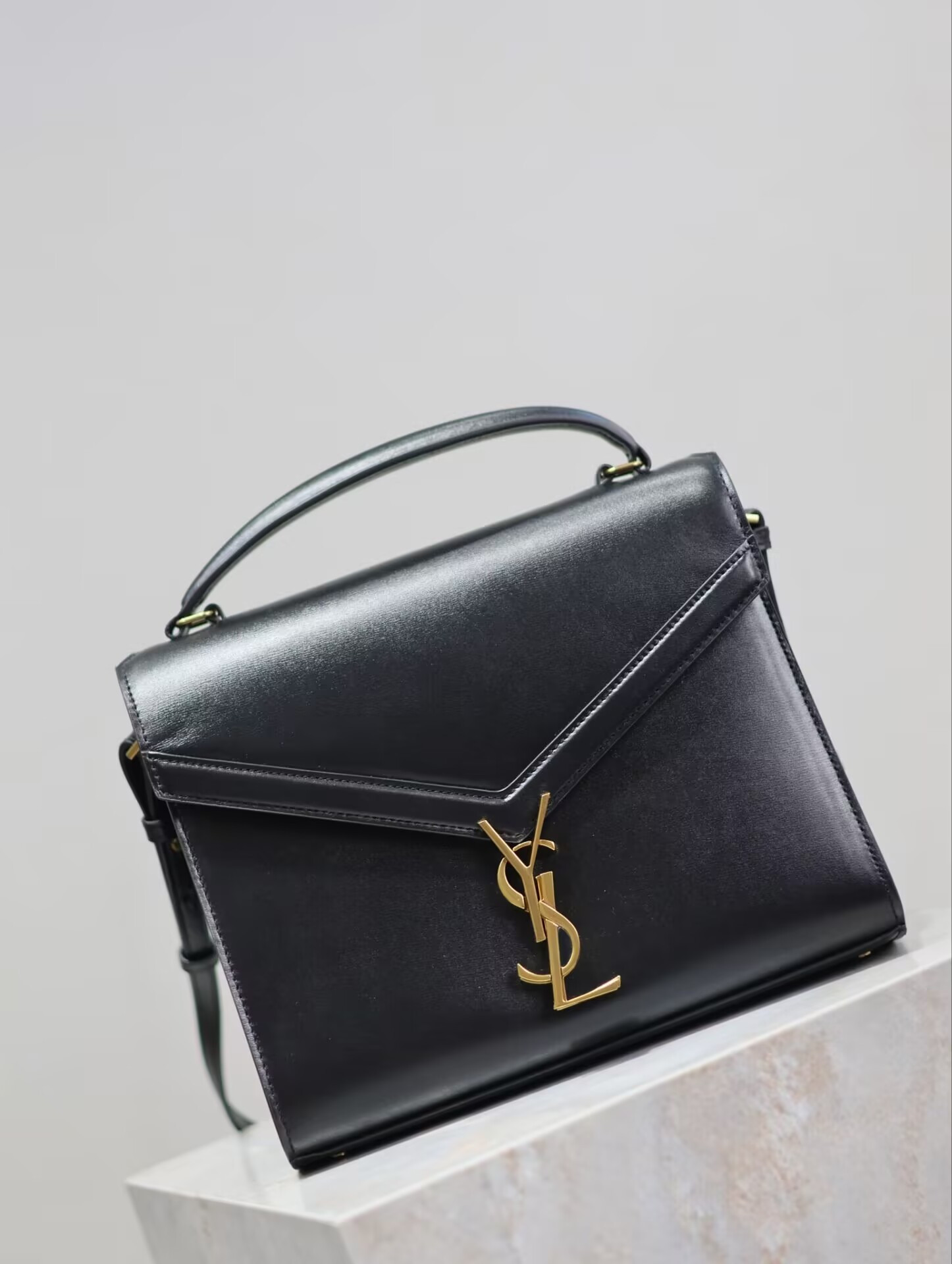 Y51 Cassandra Top Handle Bag 24.5x20x11.5cm