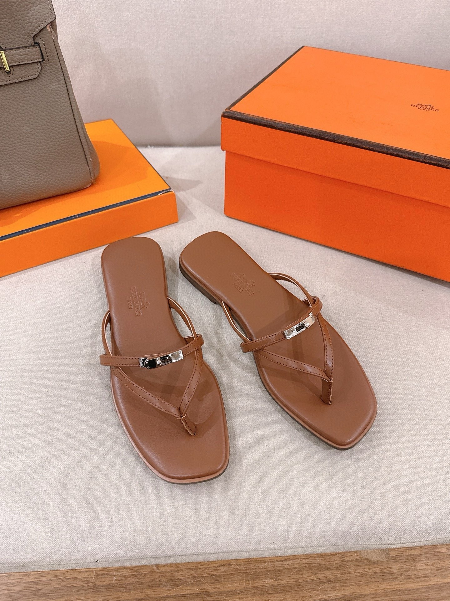 UA Hermès Miss Sandals
