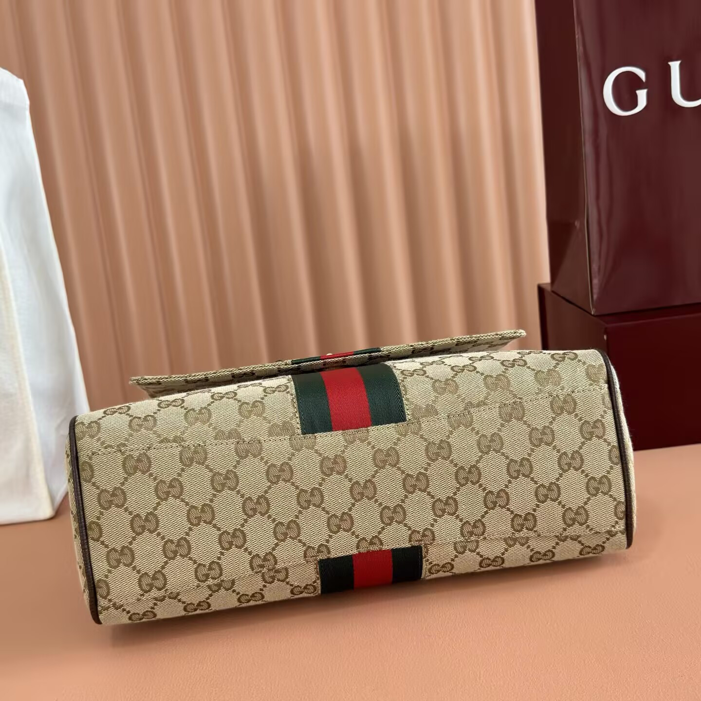Gucci Paparazzo Medium Top Handle Bag 32x24x17cm