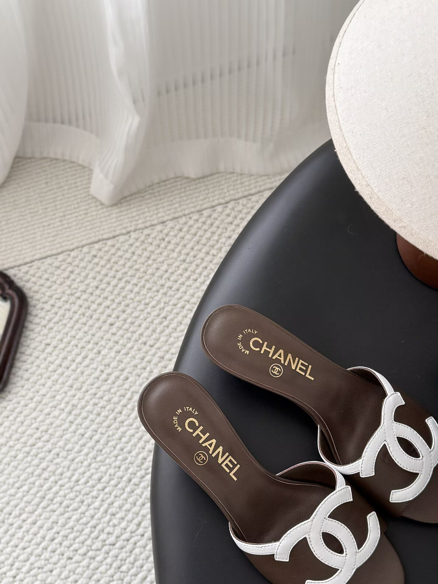 ua Ch**el sandals 4.5cm heel