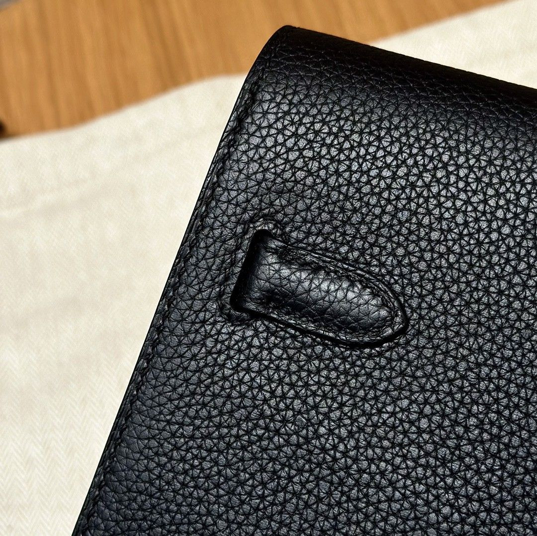 H**me5 Kelly Depeches Togo Black 25cm