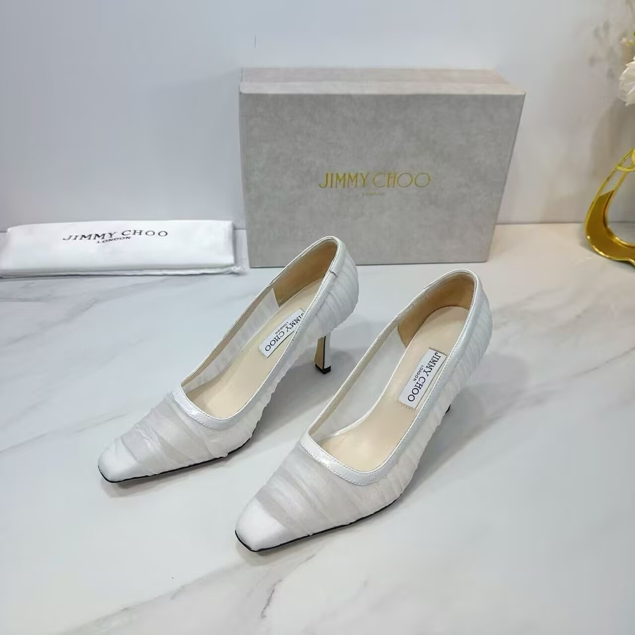 UA J1m*y Ch00 Ivory Tulle and Nappa Pumps