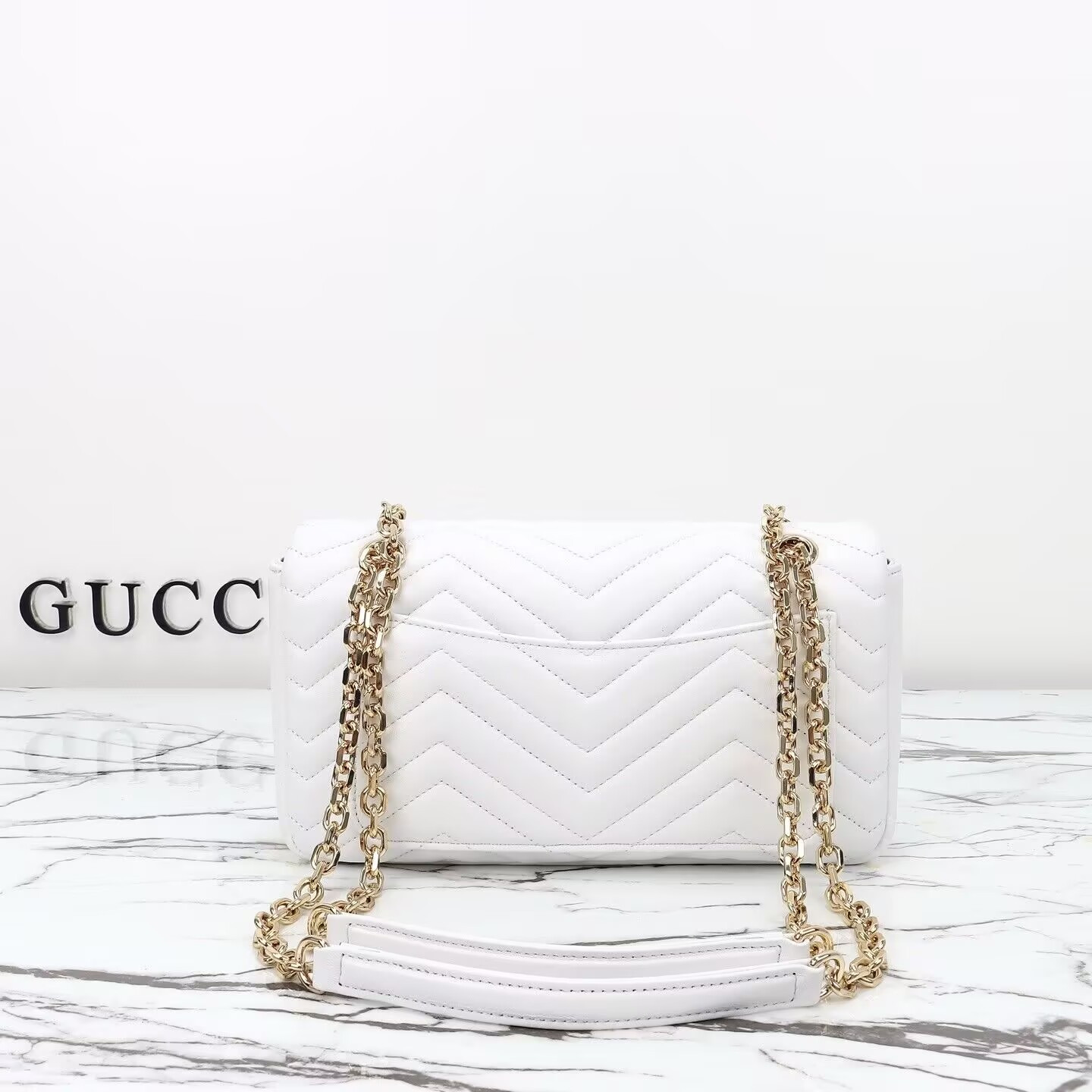 Gucci GG Marmont medium shoulder bag 26x15x7cm
