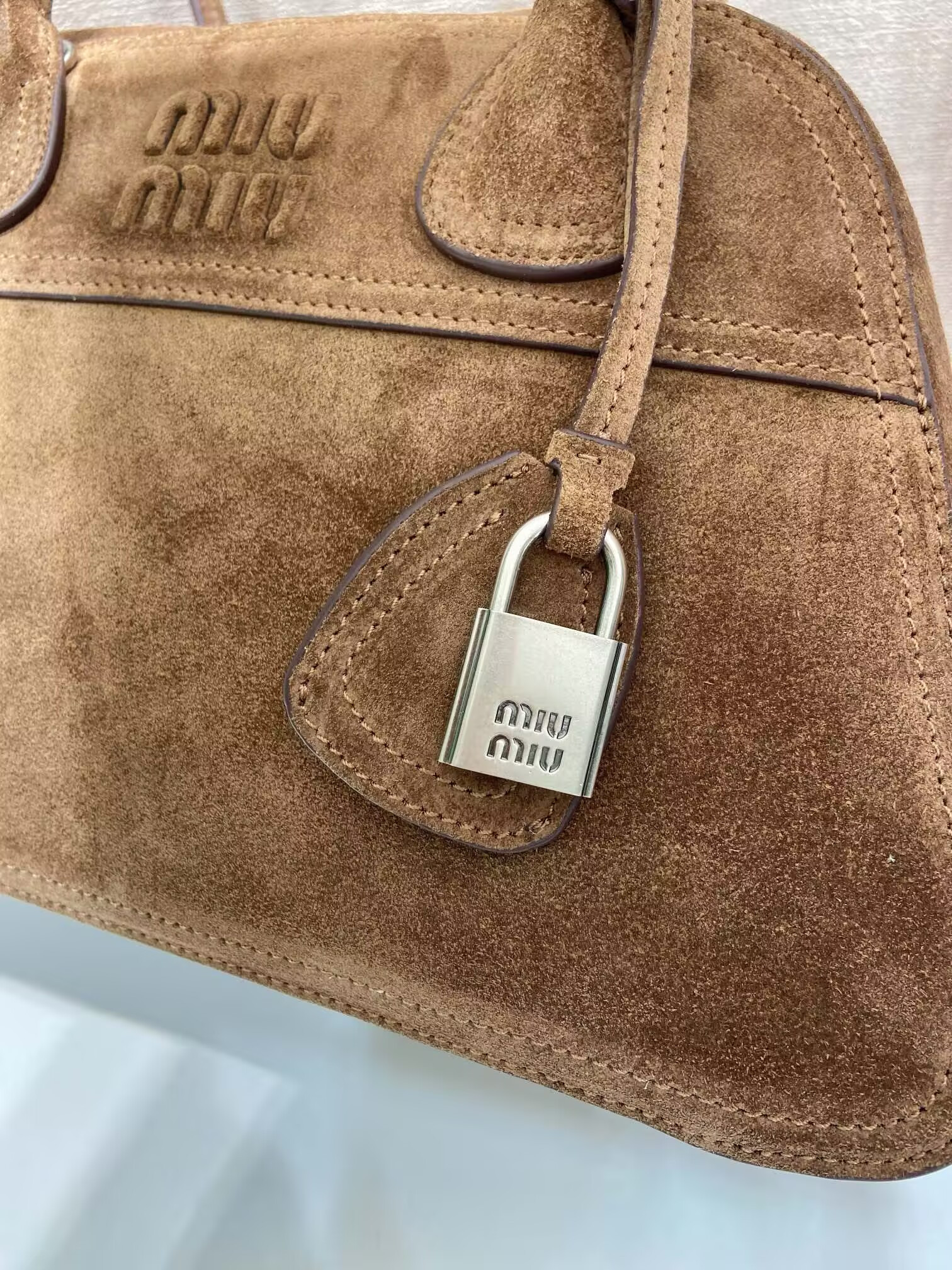 Miu Miu Vivant Suede Bag 32x19.5x11cm