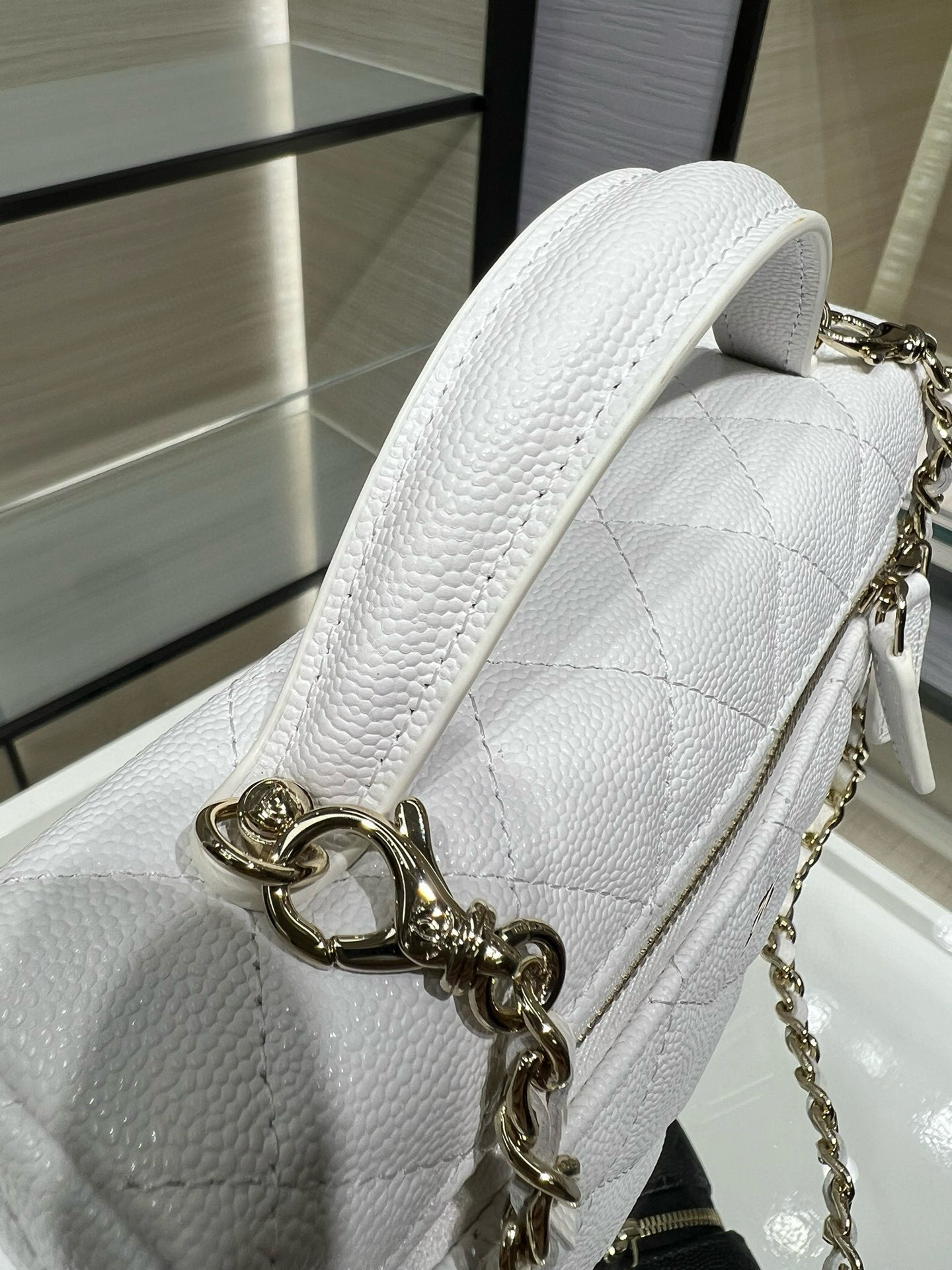 Ch**el classic vanity with chain handbag ap4385 17x19.5x5cm