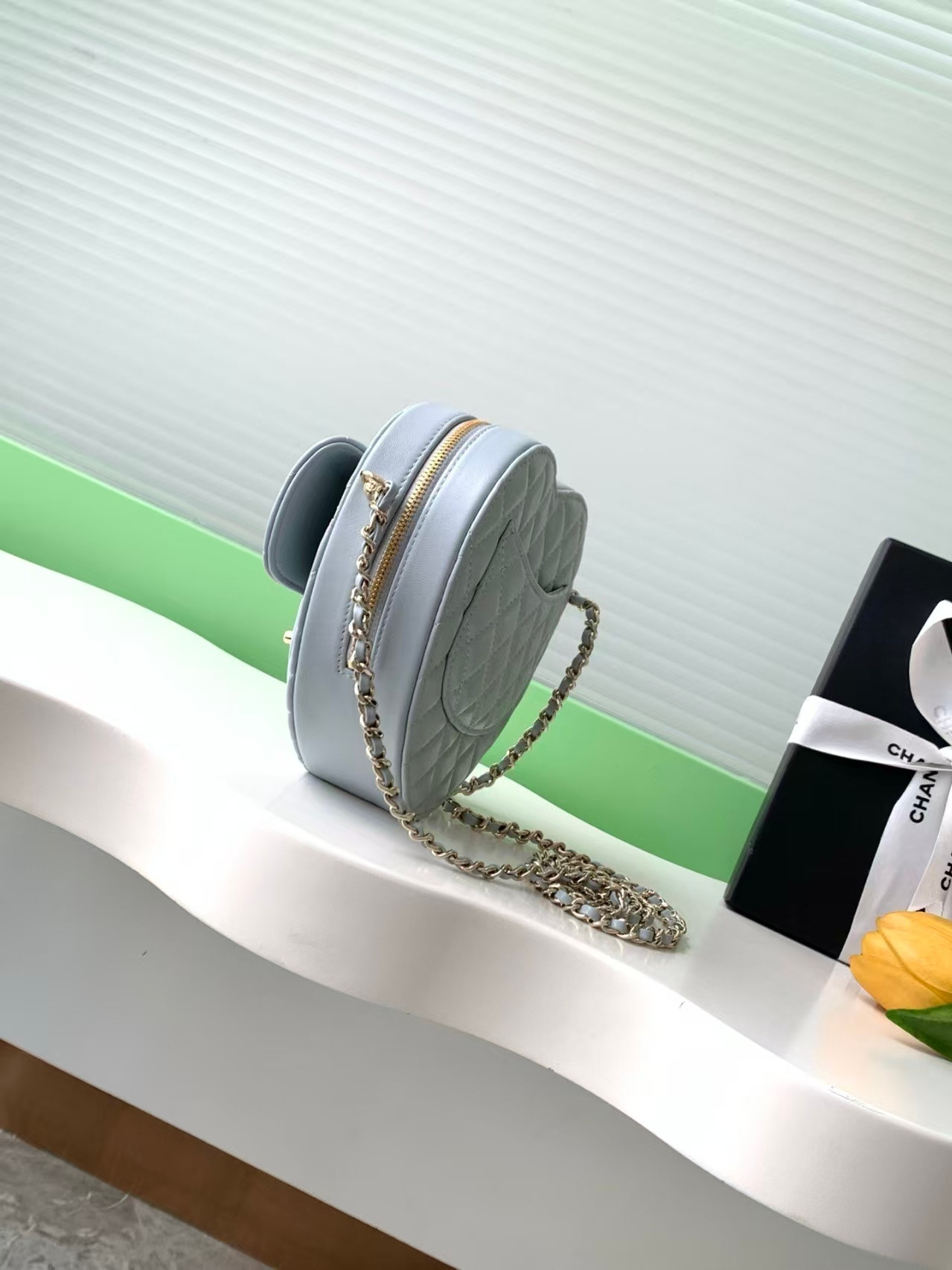 Ch**el 25B Heart Bag AS5764 18x19x5cm