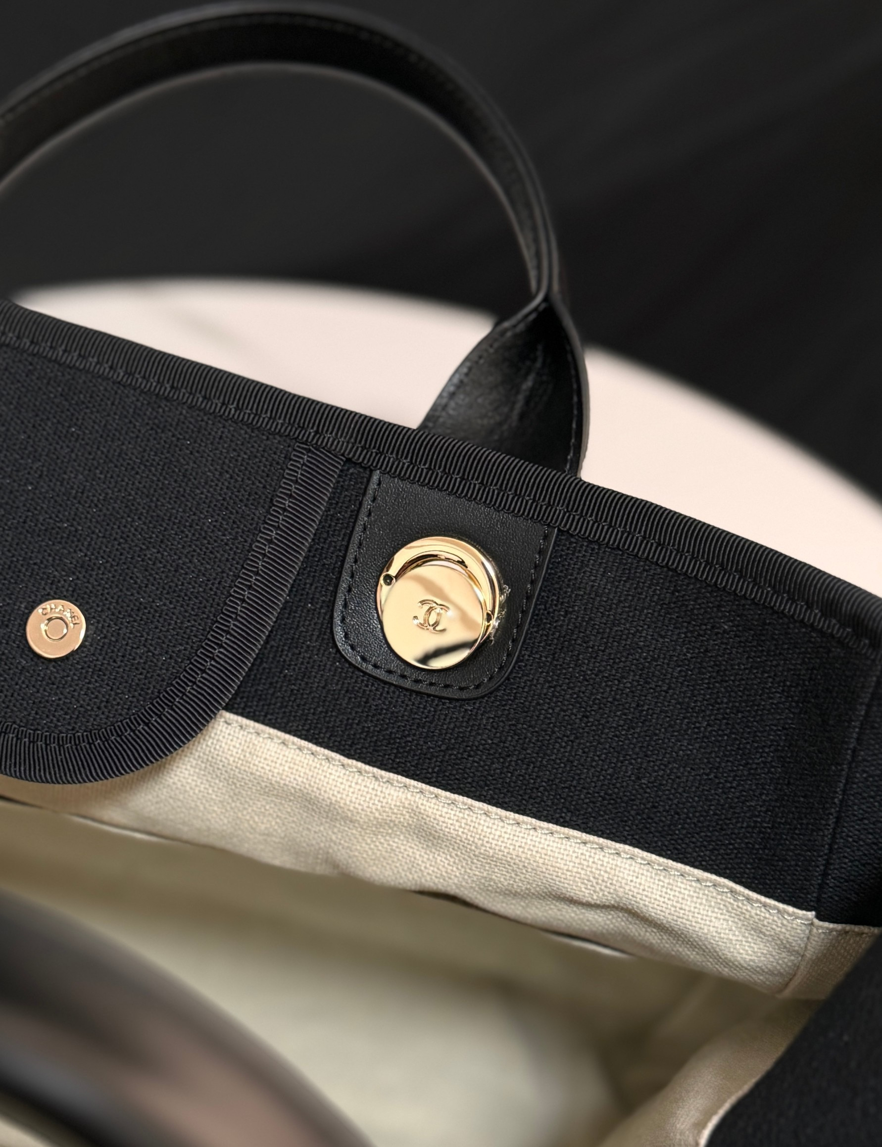 Ch**el Shopping Bag 30x39x22cm