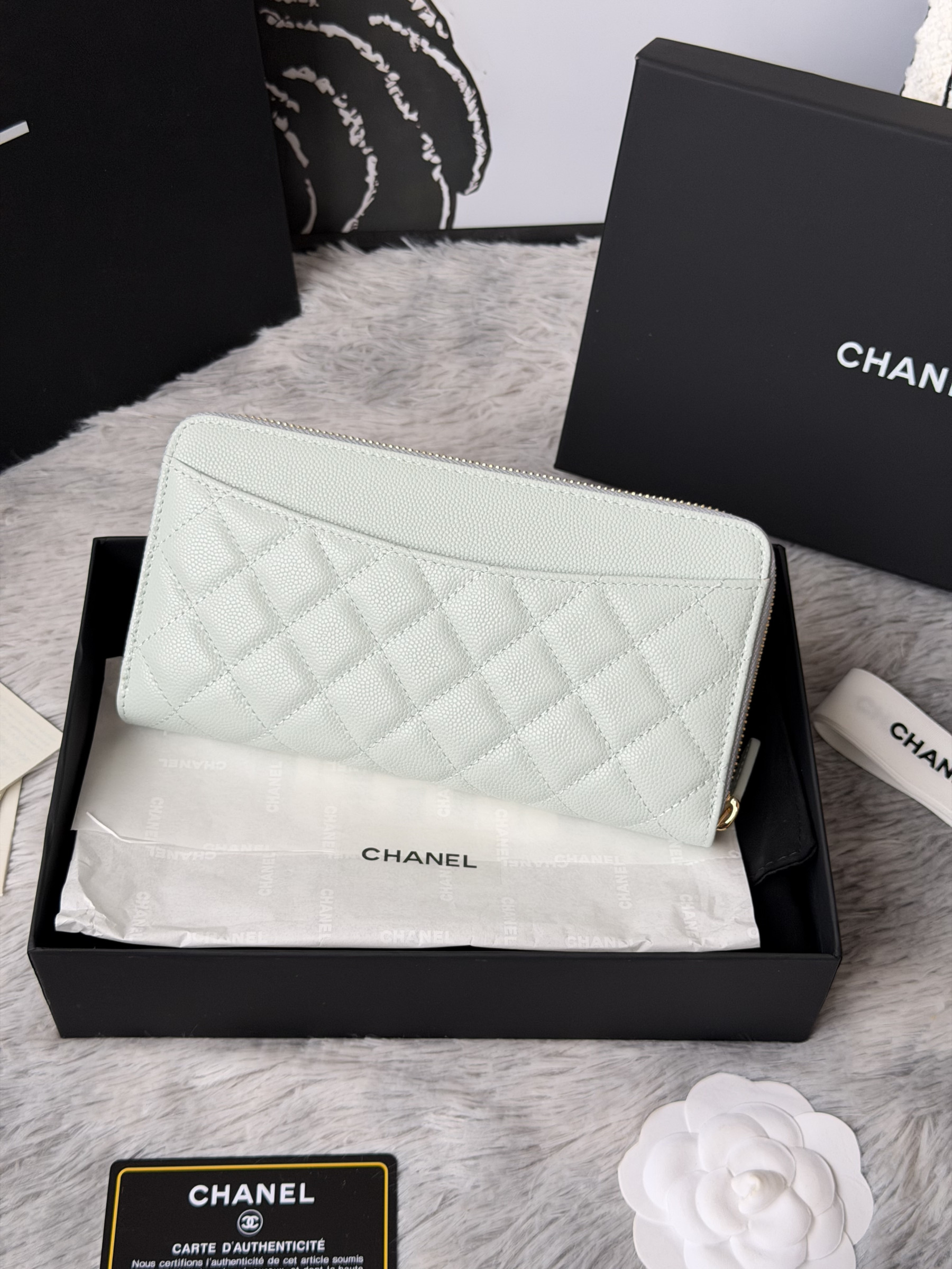 Ch**el zip around wallet 80758 10x19x3cm