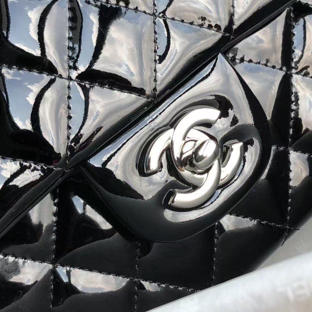 Ch**el Classic Flap Bag CF 25.5x15x6cm