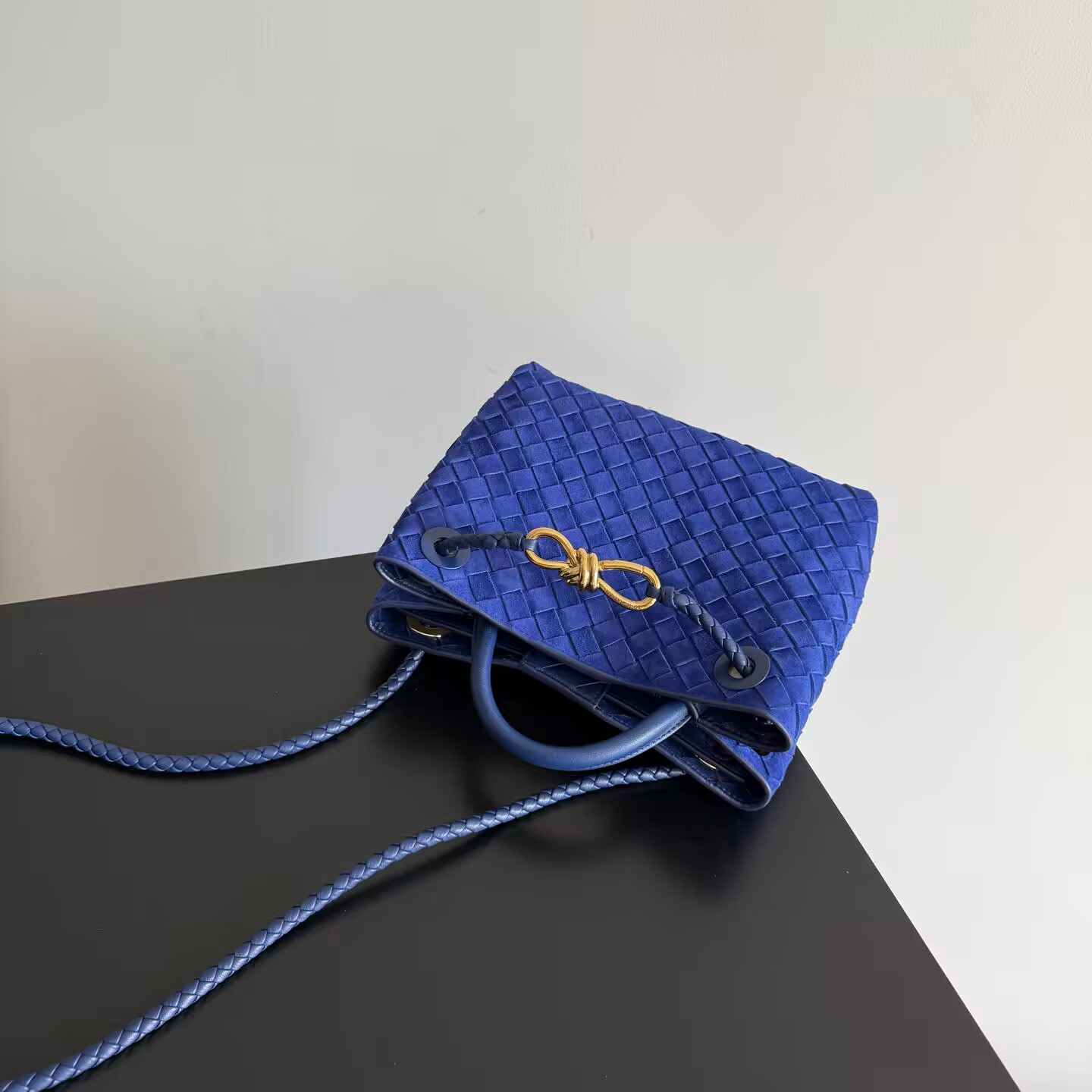Bottega Veneta Small Andiamo 25x22x10.5cm
