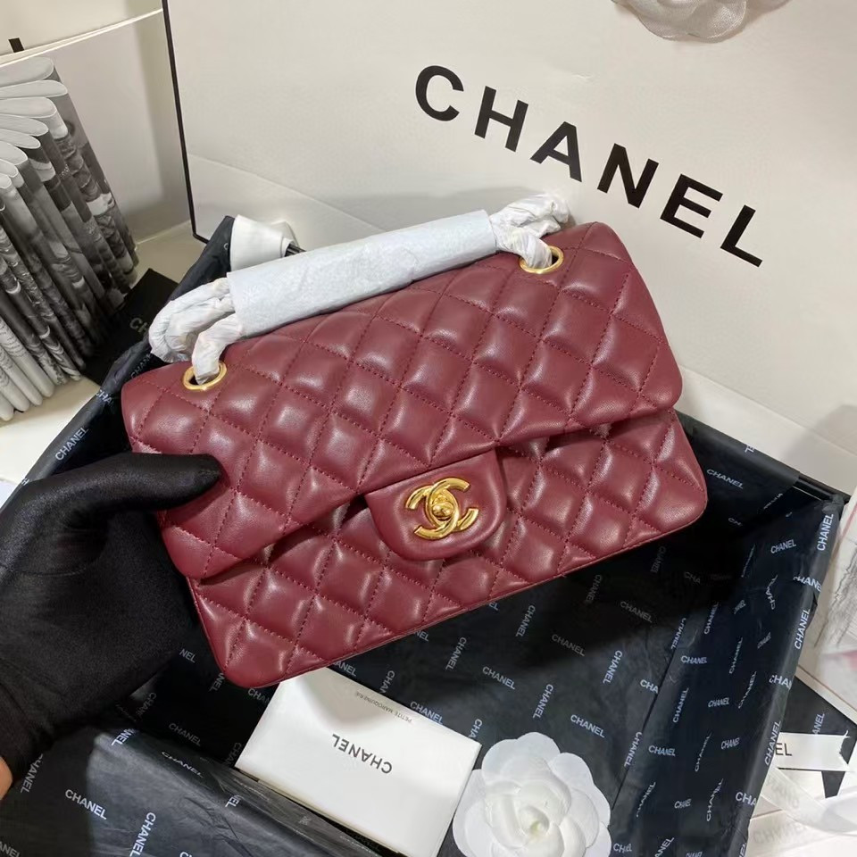 Ch**el SMALL CLASSIC HANDBAG Gold Metal 14.5×23×6cm