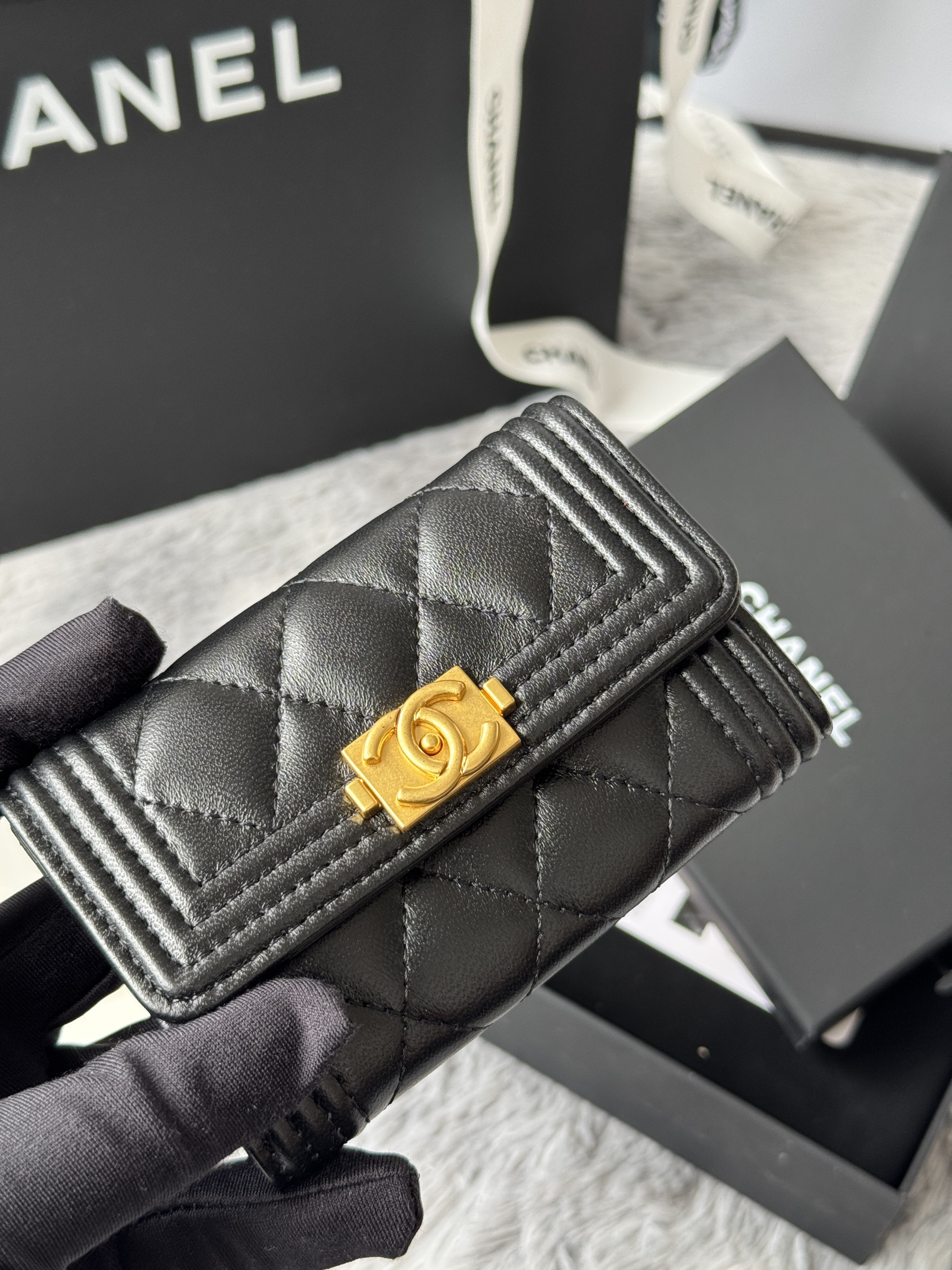 Ch**el boy Ch**el flap card holder a80603 7.5x11.3x2.1cm
