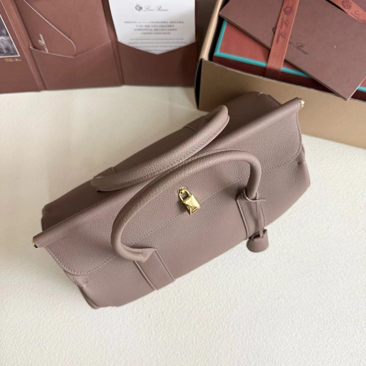 Loro Piana Loom Bag L32 Grained Calfskin 33 x 23 x 18 cm