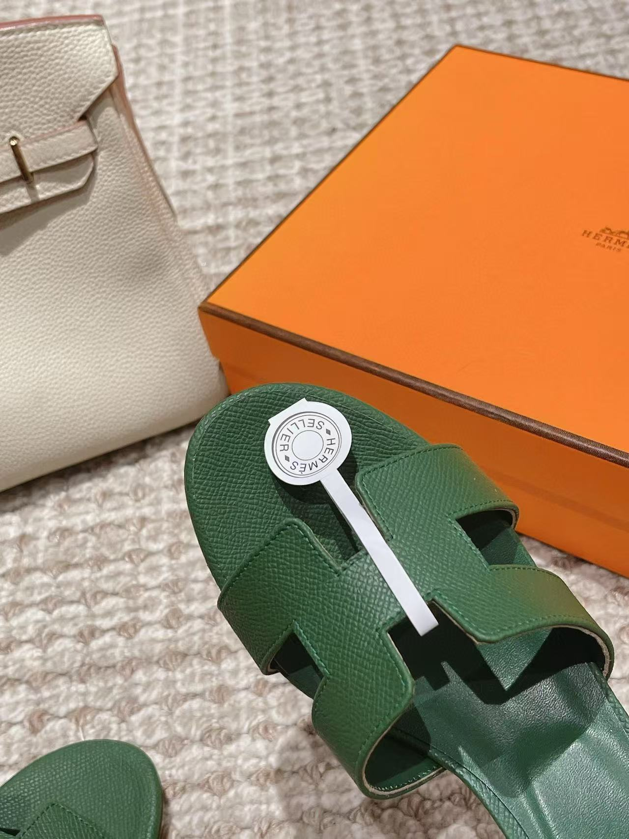 UA H**me5 Oasis sandal