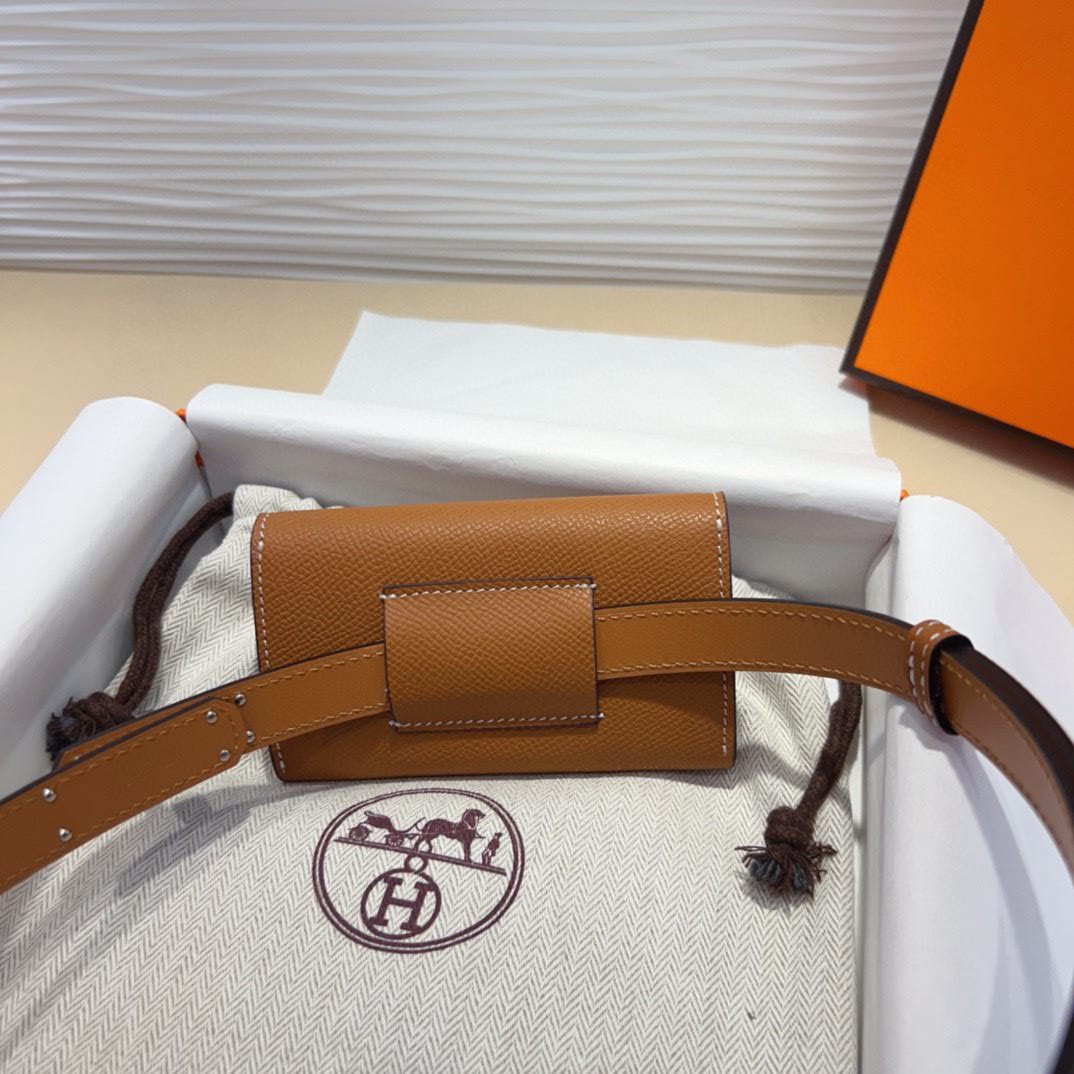H**me5 kelly pocket 18 belt