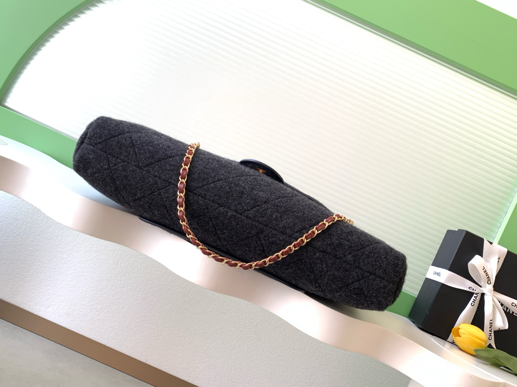 Ch**el Maxi Flap Bag with Top Handle  33x56x7cm