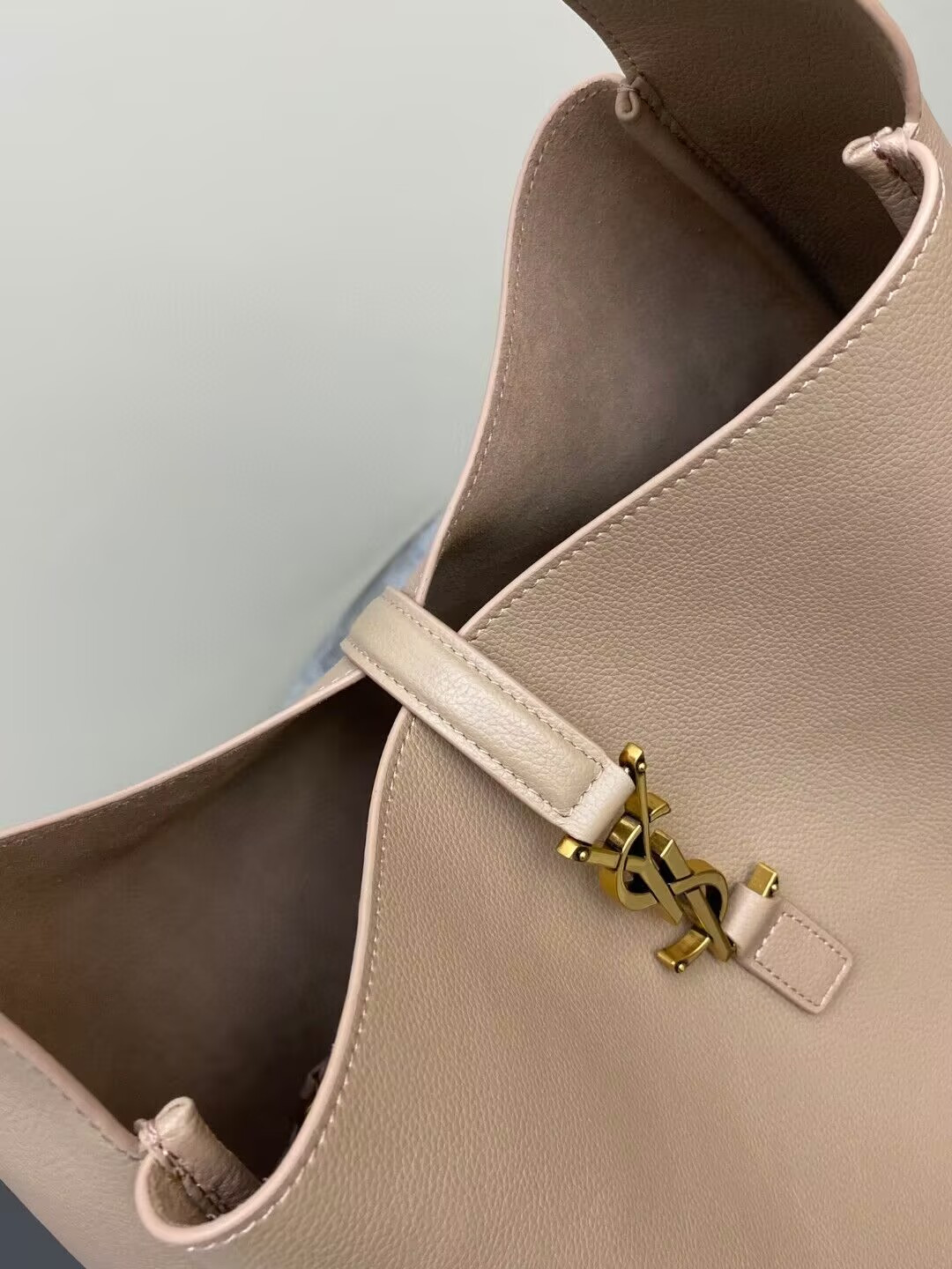 Y51 LE 5 À 7 30 X 31 X 13 CM