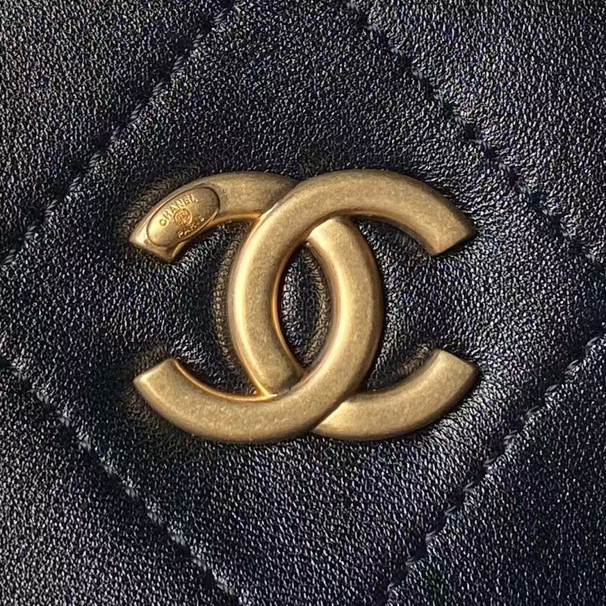Chanel Hobo Bag AS5978 29x35x13cm