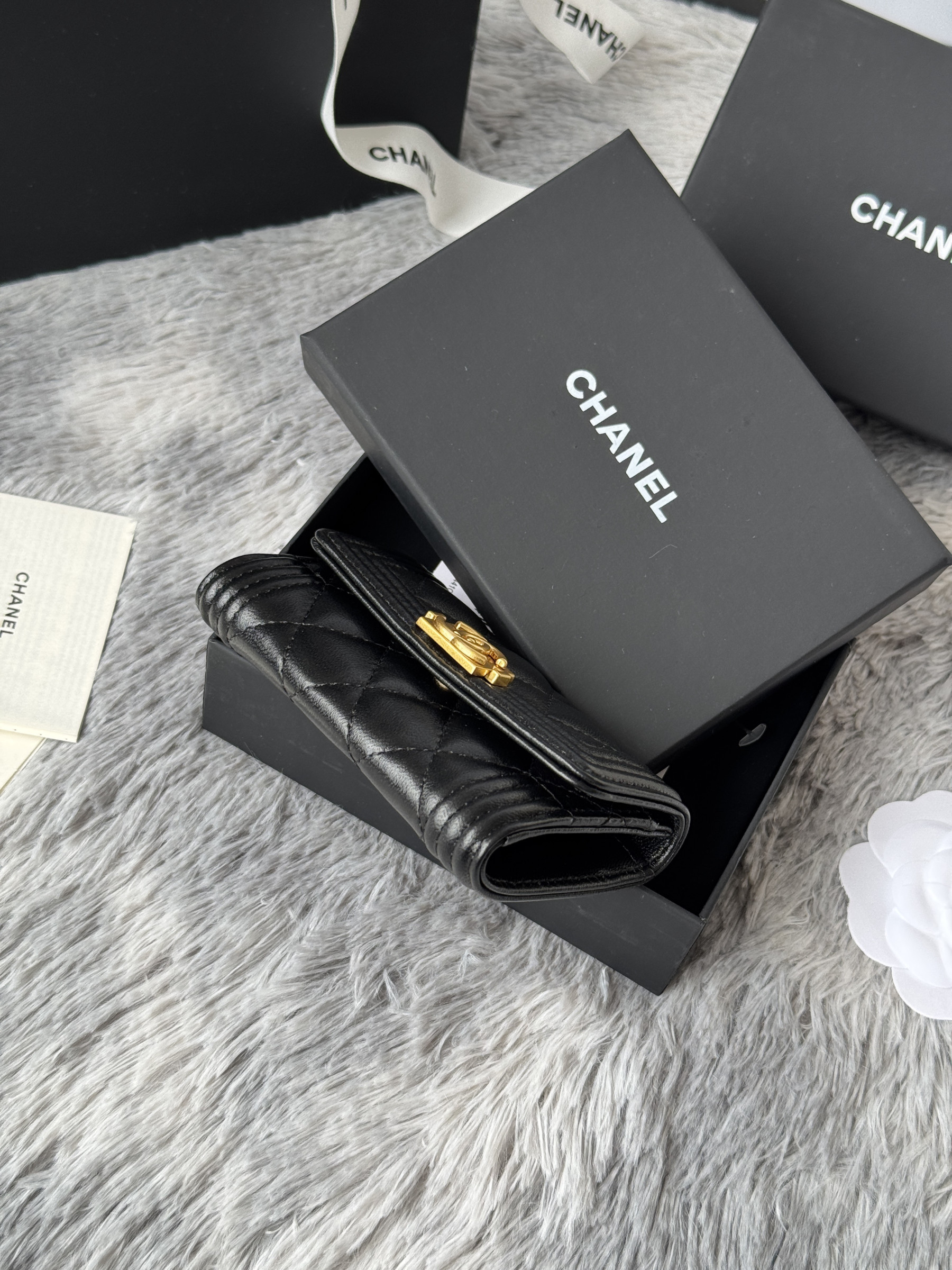 Ch**el boy Ch**el flap card holder a80603 7.5x11.3x2.1cm