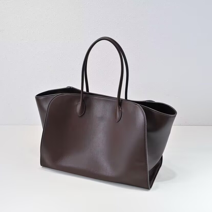 The R0w Marlo Bag in Leather 43x19x30cm