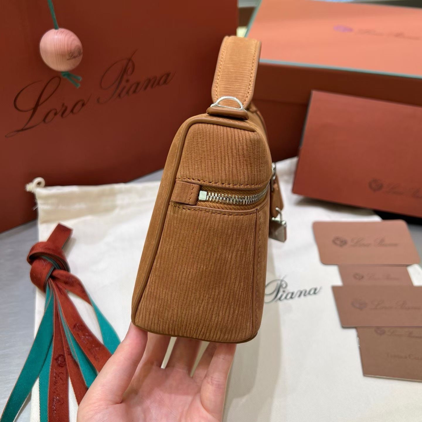 L0r0 P1ana Extra Bag L23 23x12x7cm