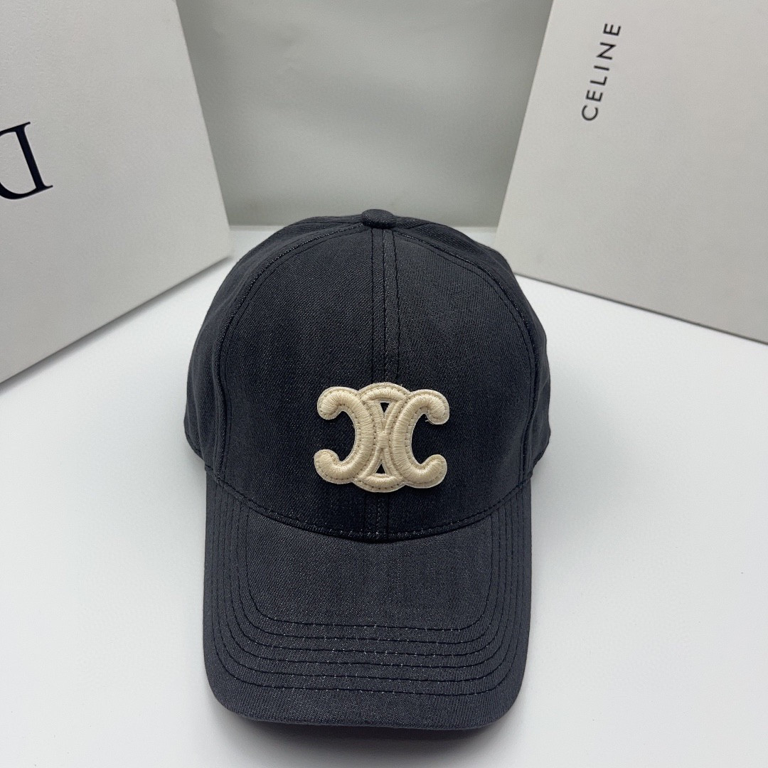 Celine hat