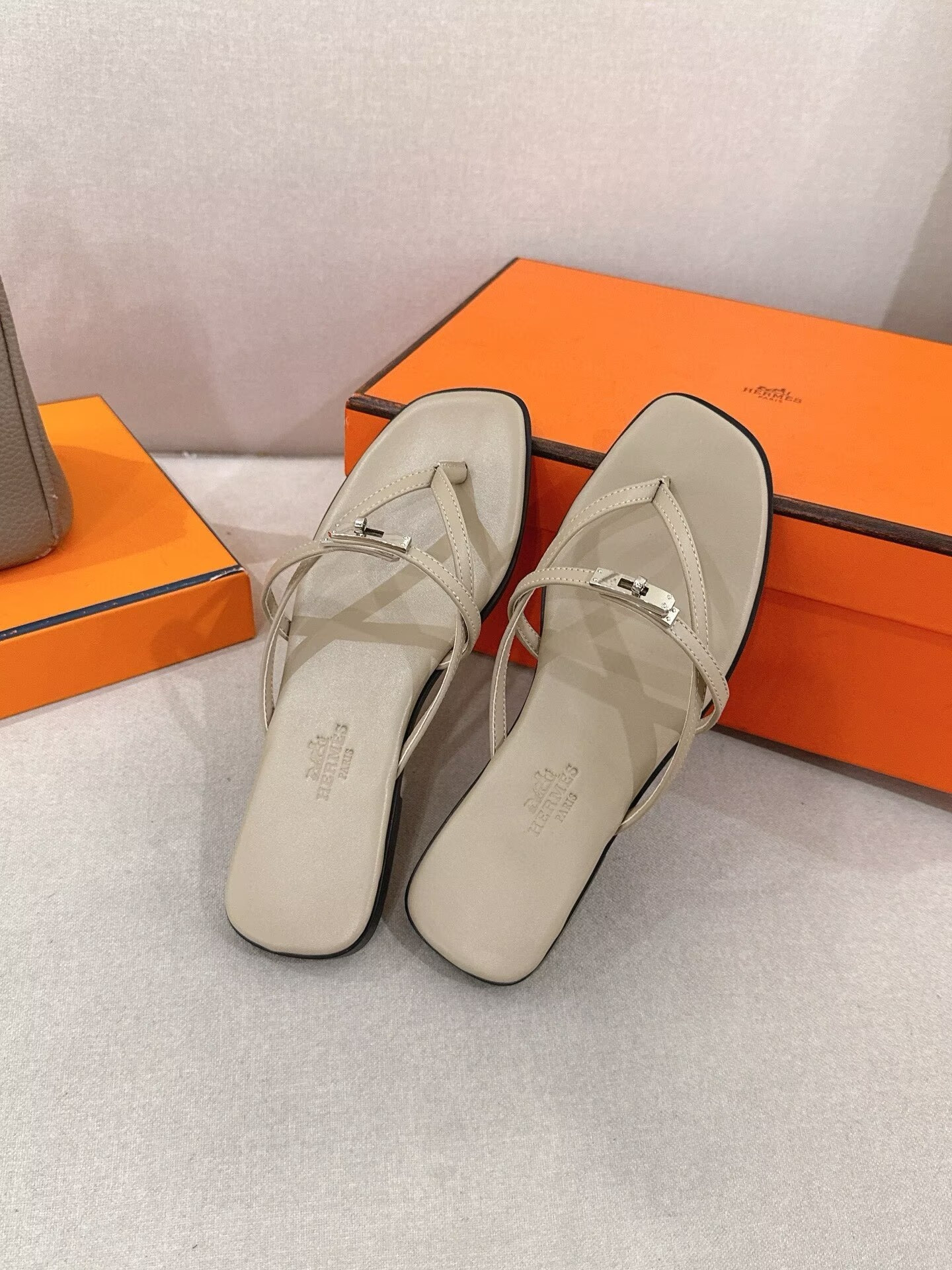 UA Hermès Miss Sandals